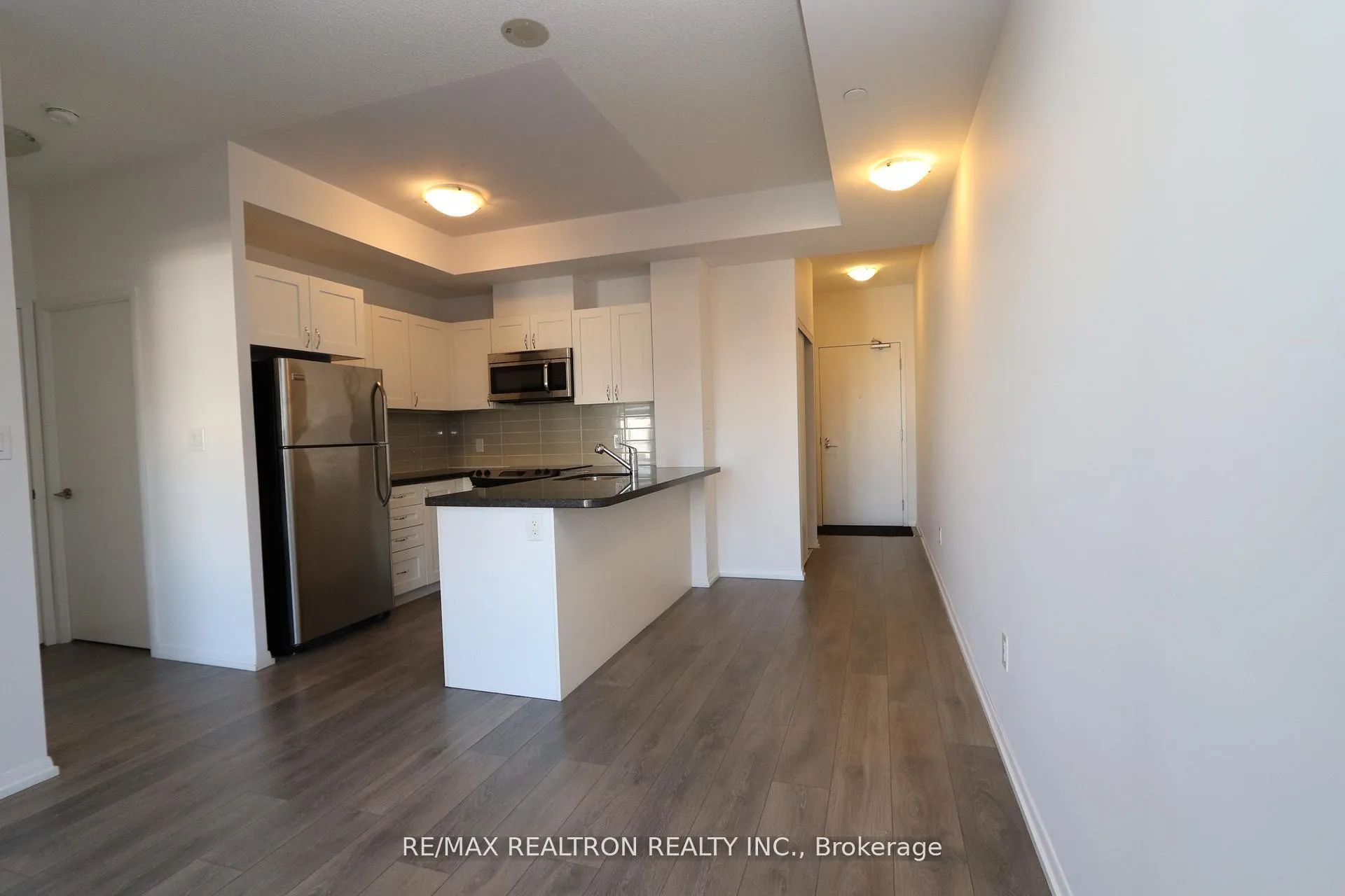 Photo 13 of Unit 605, 540 Bur Oak Avenue, Markham, Berczy — HOMEH