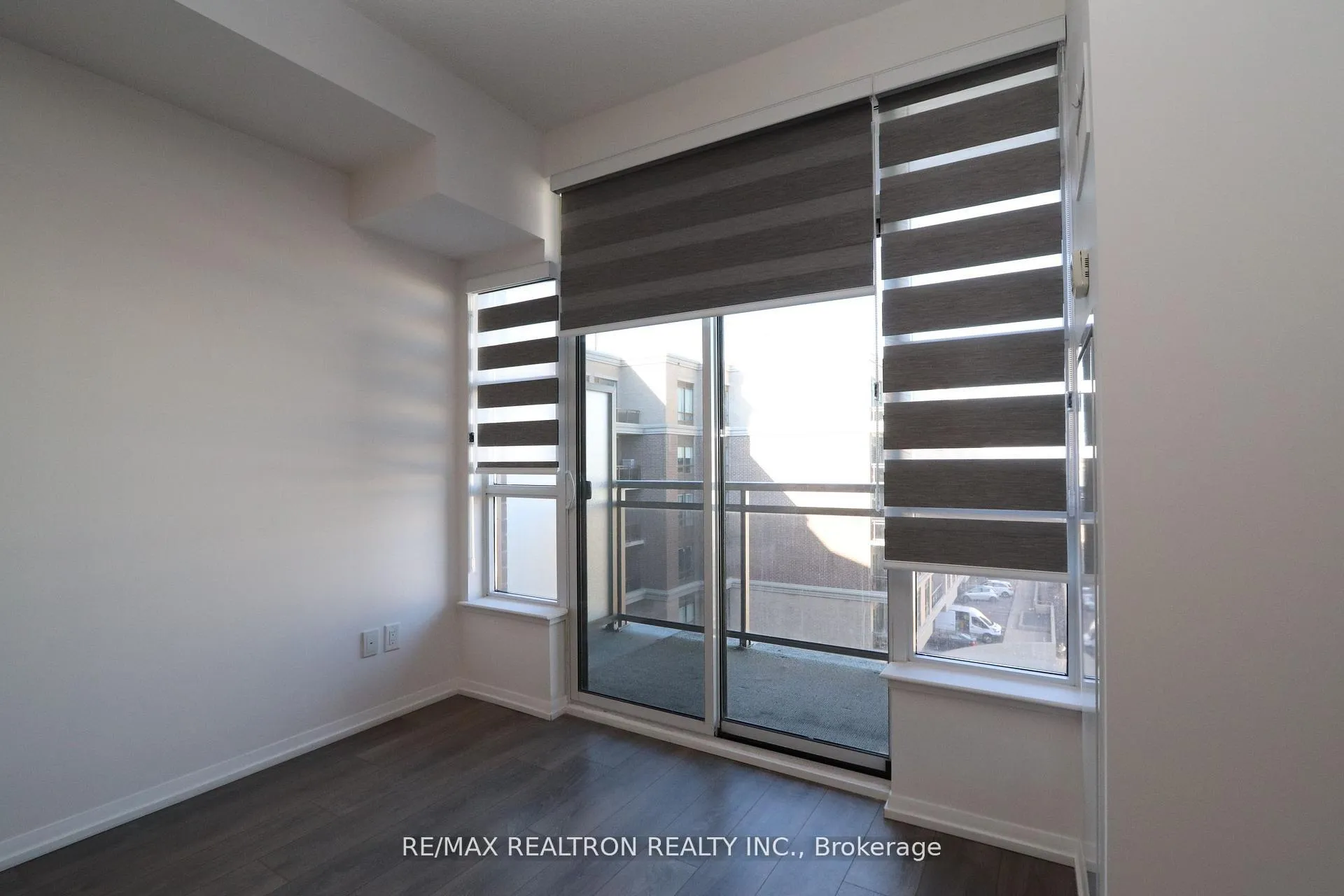 Photo 17 of Unit 605, 540 Bur Oak Avenue, Markham, Berczy — HOMEH
