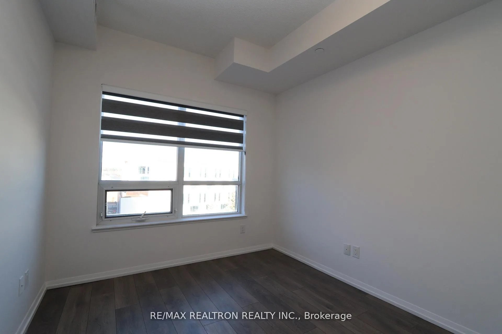 Photo 19 of Unit 605, 540 Bur Oak Avenue, Markham, Berczy — HOMEH