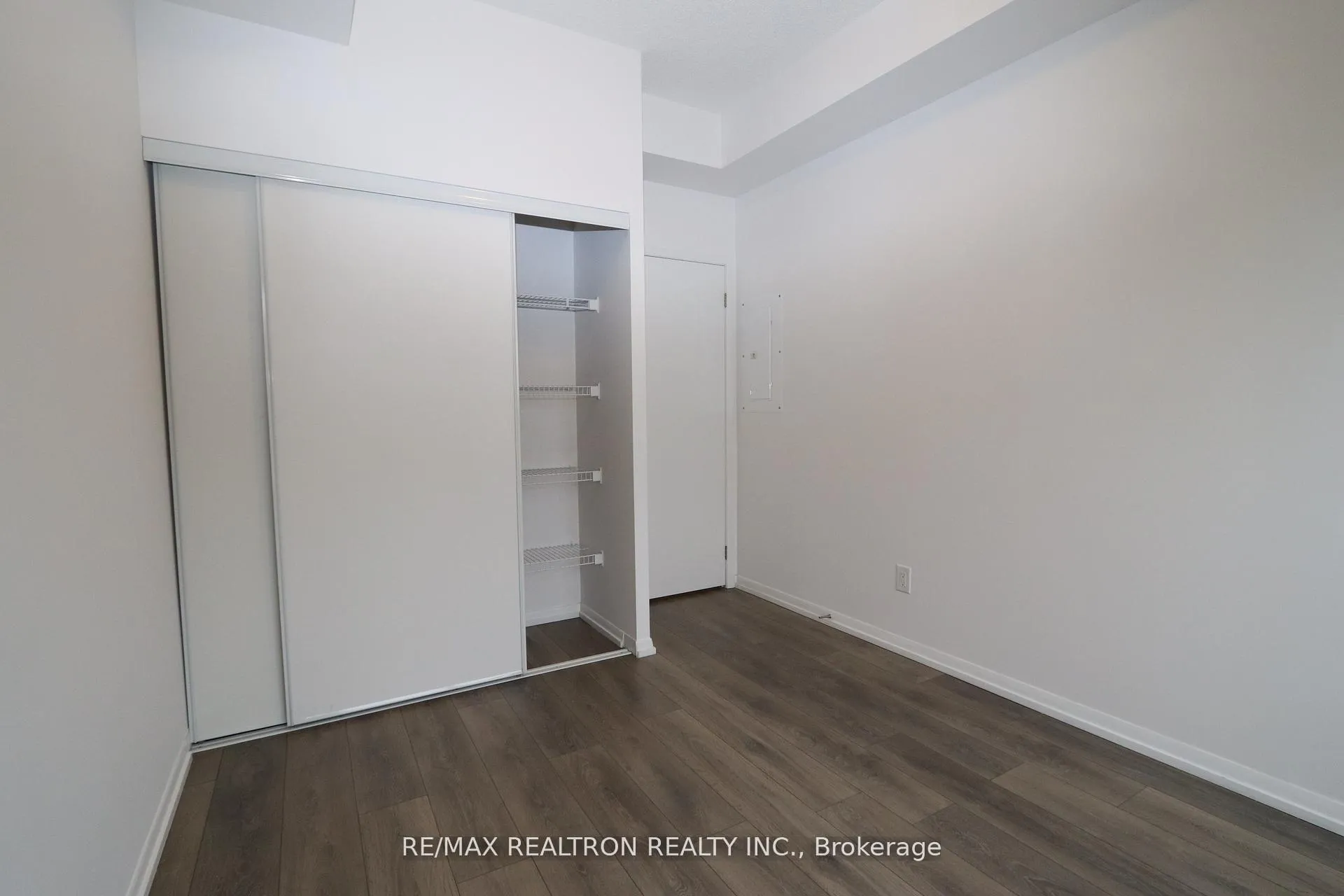 Photo 21 of Unit 605, 540 Bur Oak Avenue, Markham, Berczy — HOMEH