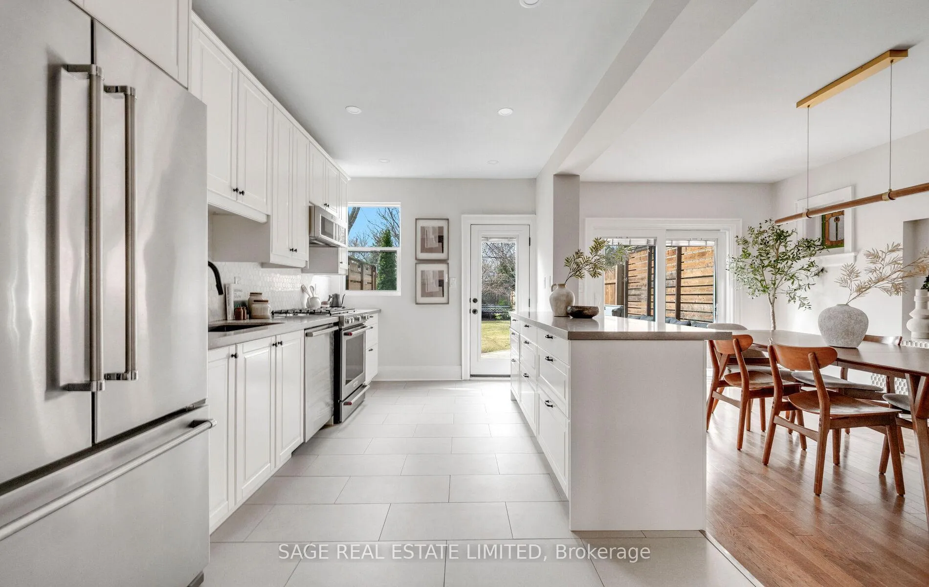 Photo 17 of 318 Durie Street, Toronto, Runnymede-Bloor West Village — HOMEH