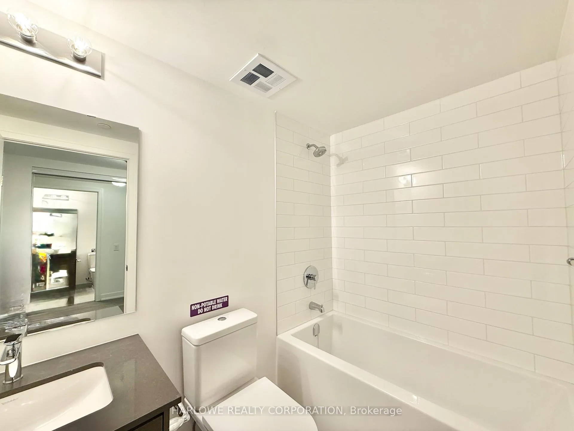 Photo 6 of Unit 306, 2 Manderley Drive, Scarborough, Birchcliffe-Cliffside — HOMEH
