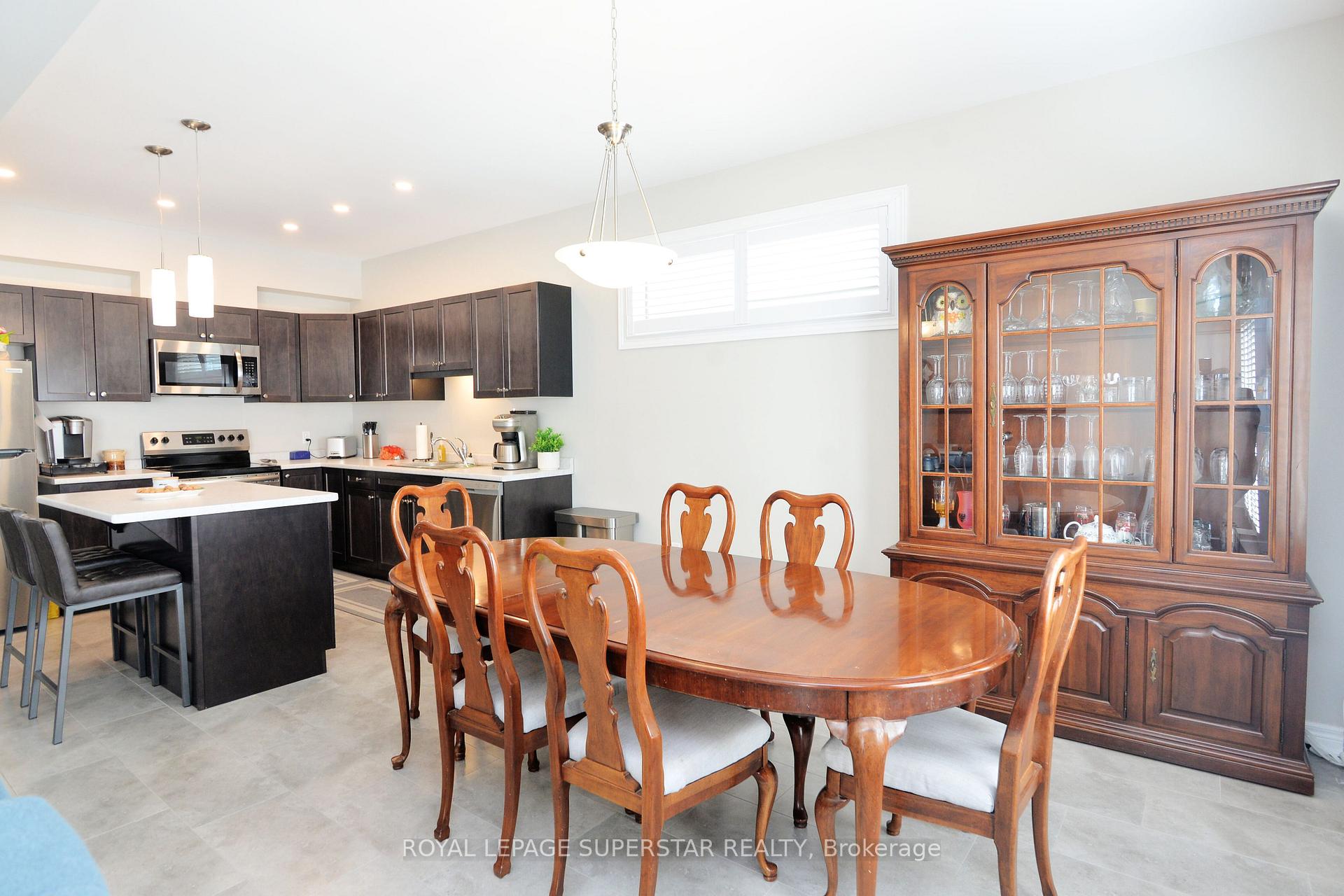 Photo 13 of 29 Bowman Crescent, Thorold, Hurricane/Merrittville — HOMEH