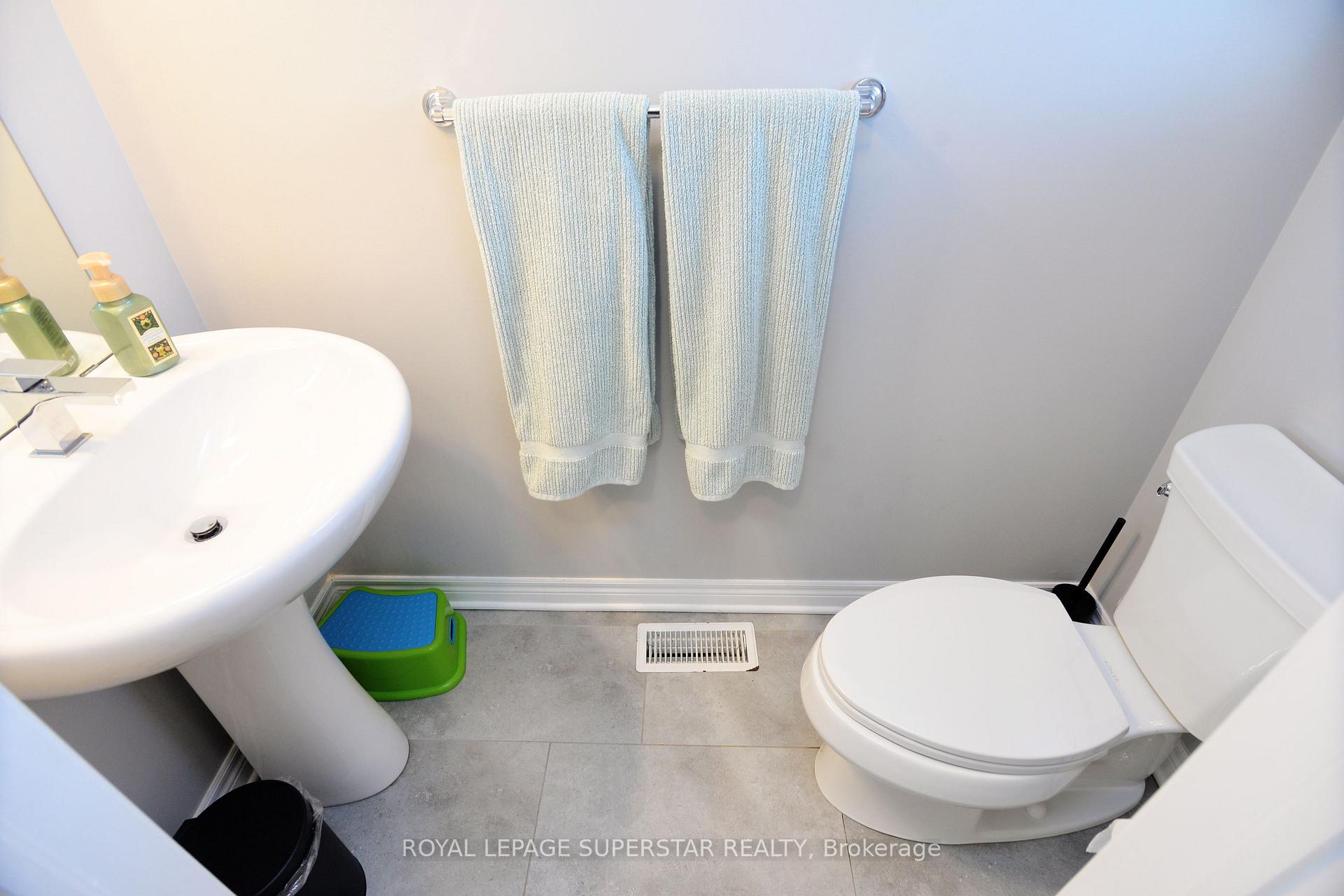 Photo 15 of 29 Bowman Crescent, Thorold, Hurricane/Merrittville — HOMEH