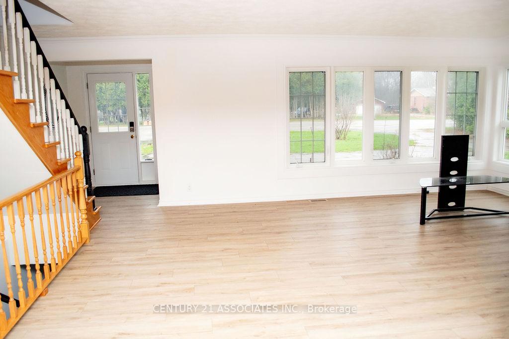 Photo 2 of 84 Balm Beach Road E, Tiny, Rural Tiny — HOMEH