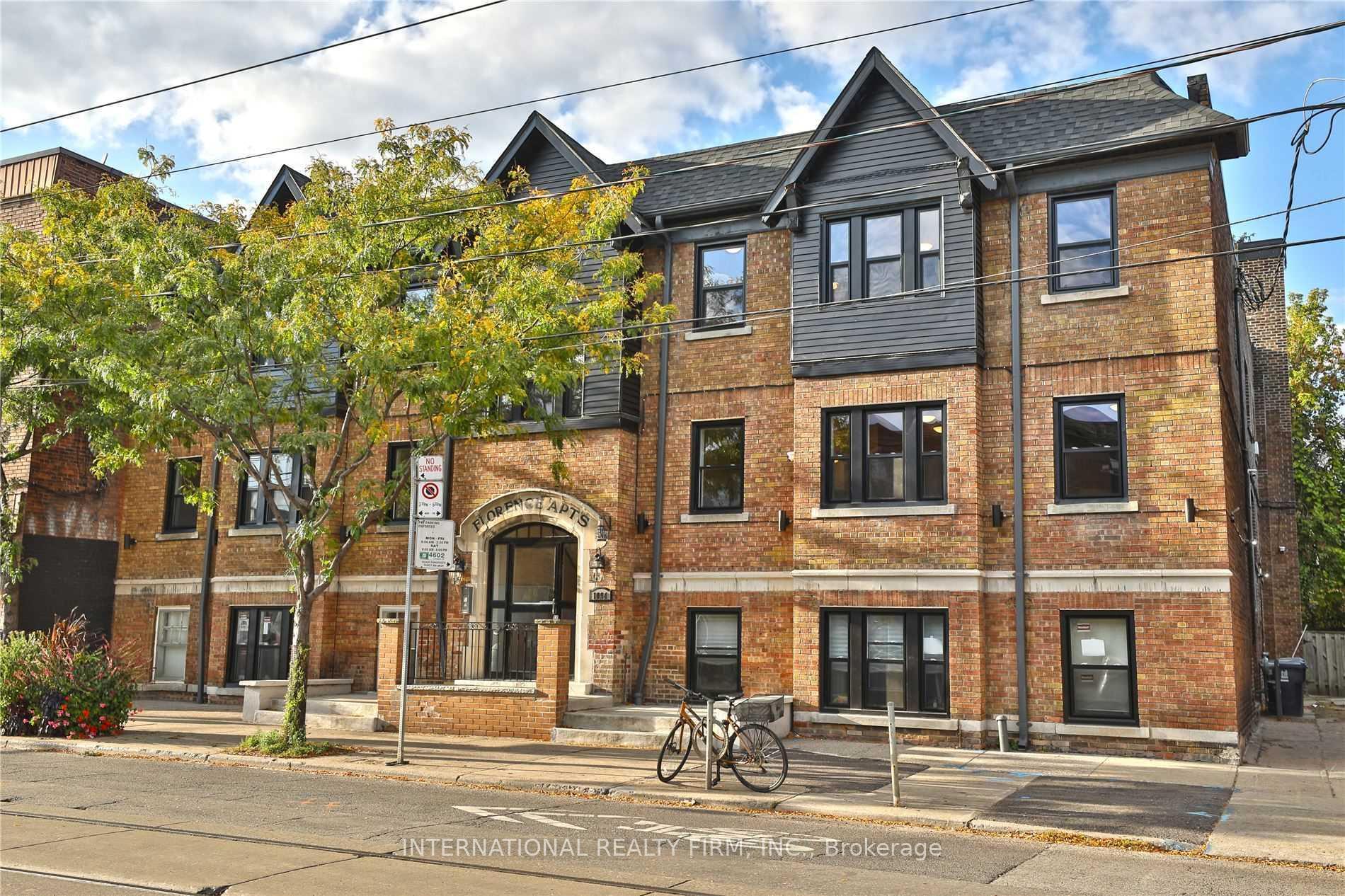 Front of Unit A, 1094 College Street