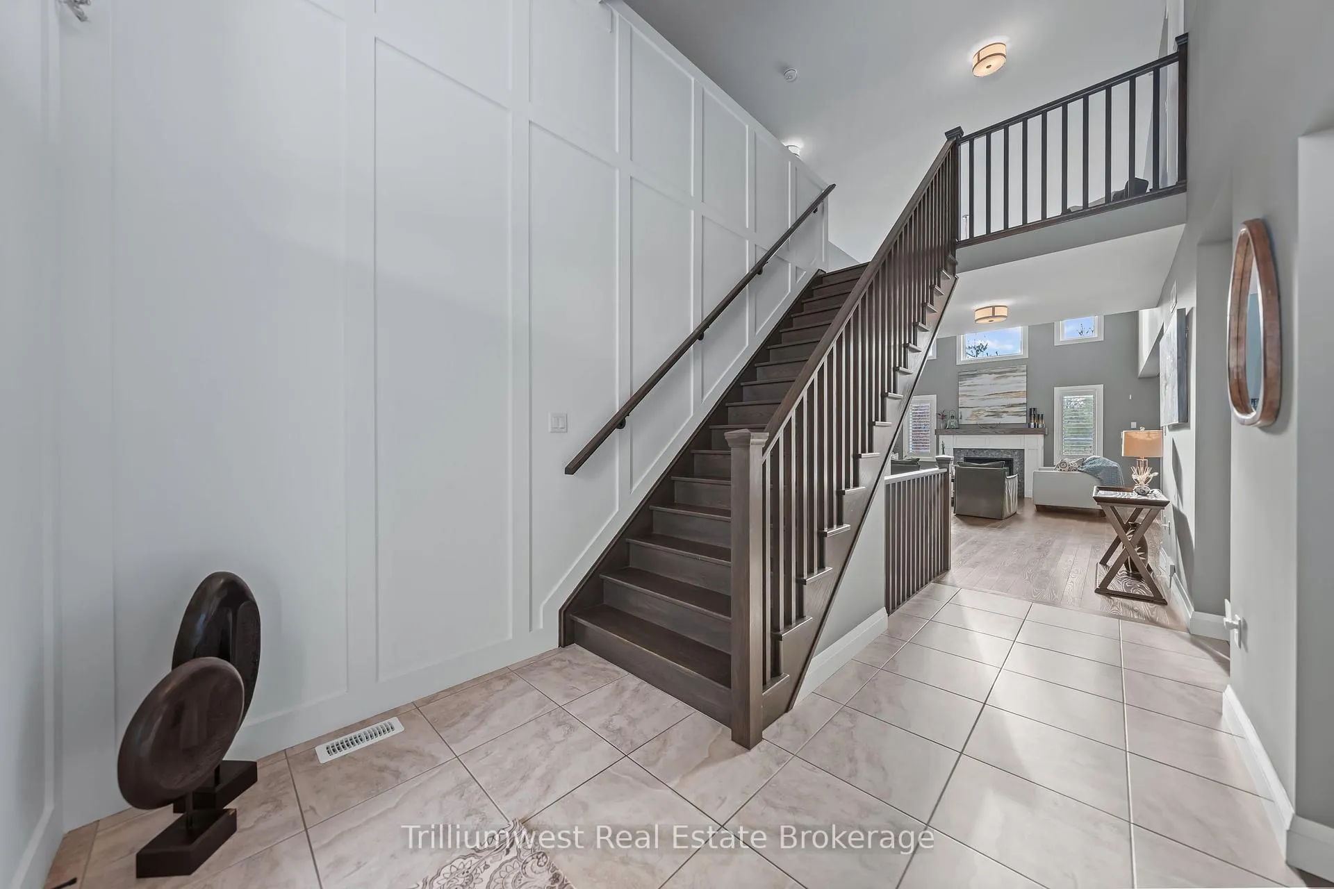 Photo 4 of 45 Zaduk Place, Guelph, Kortright East — HOMEH