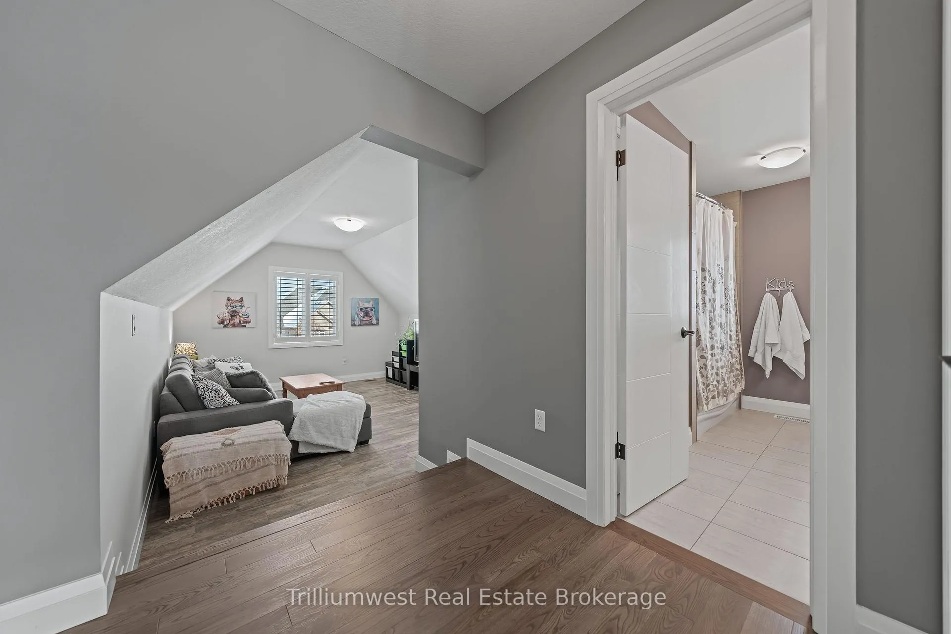 Photo 25 of 45 Zaduk Place, Guelph, Kortright East — HOMEH