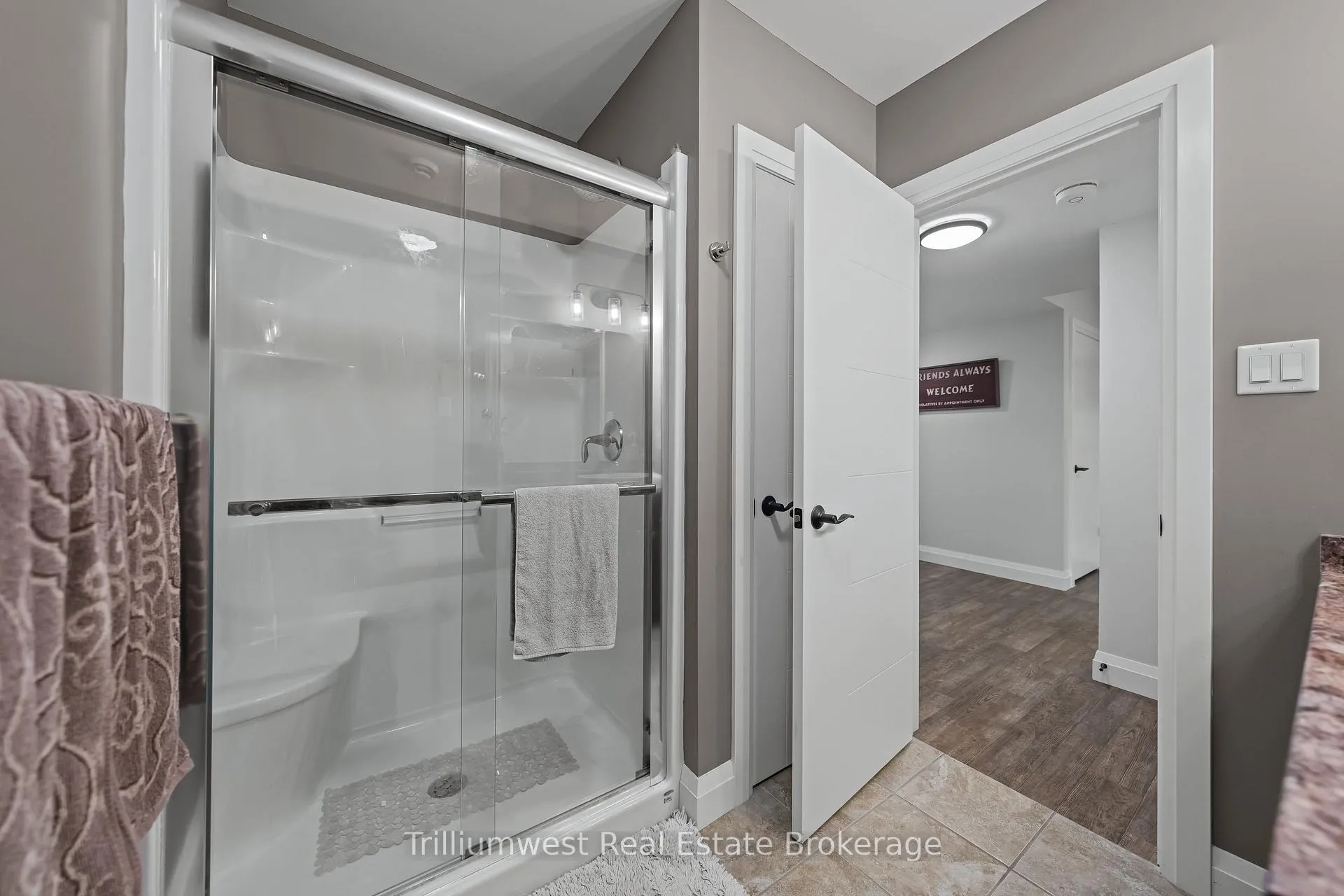 Photo 38 of 45 Zaduk Place, Guelph, Kortright East — HOMEH