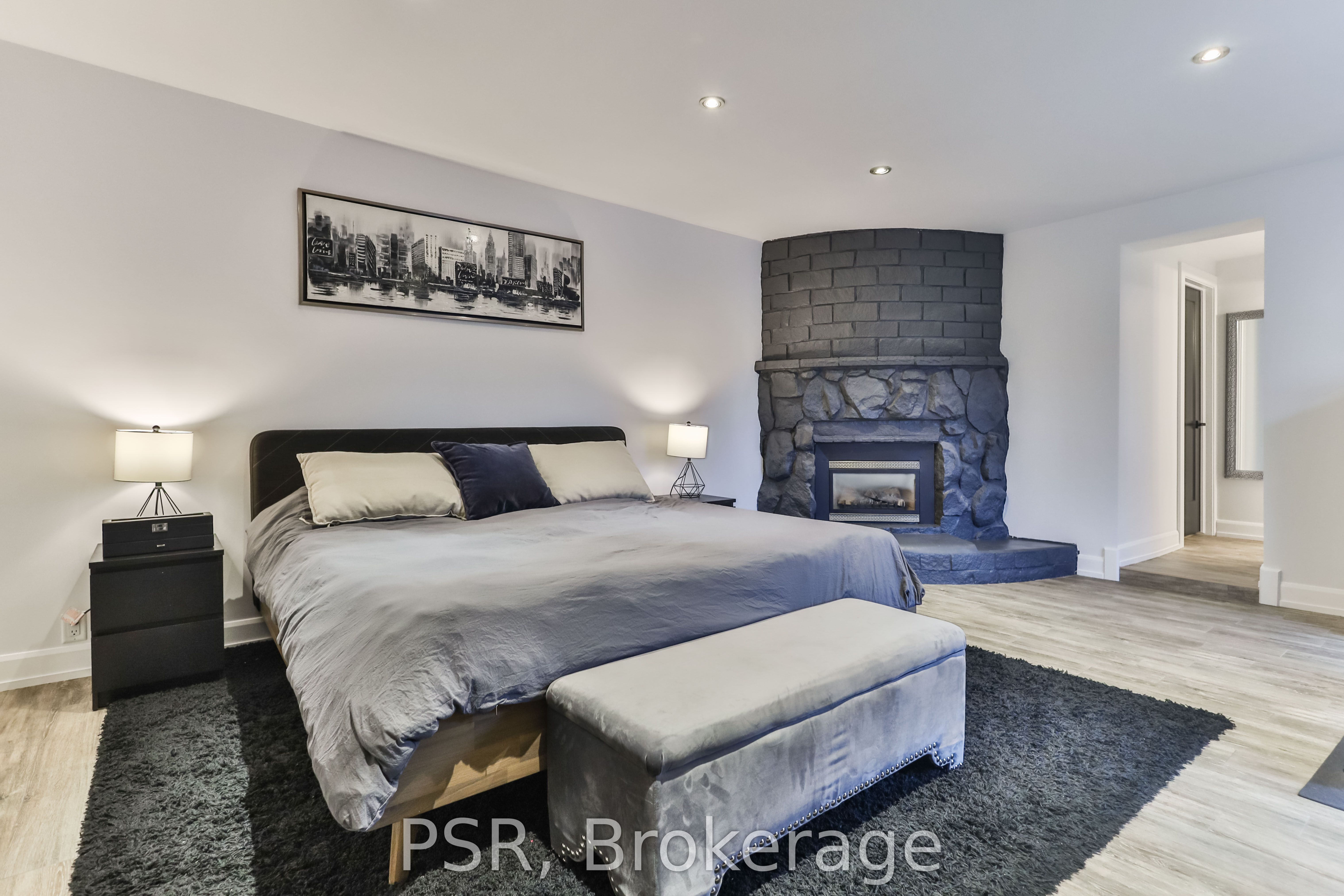 Photo 55 of 55 Deschene Avenue, Hamilton, Greeningdon — HOMEH