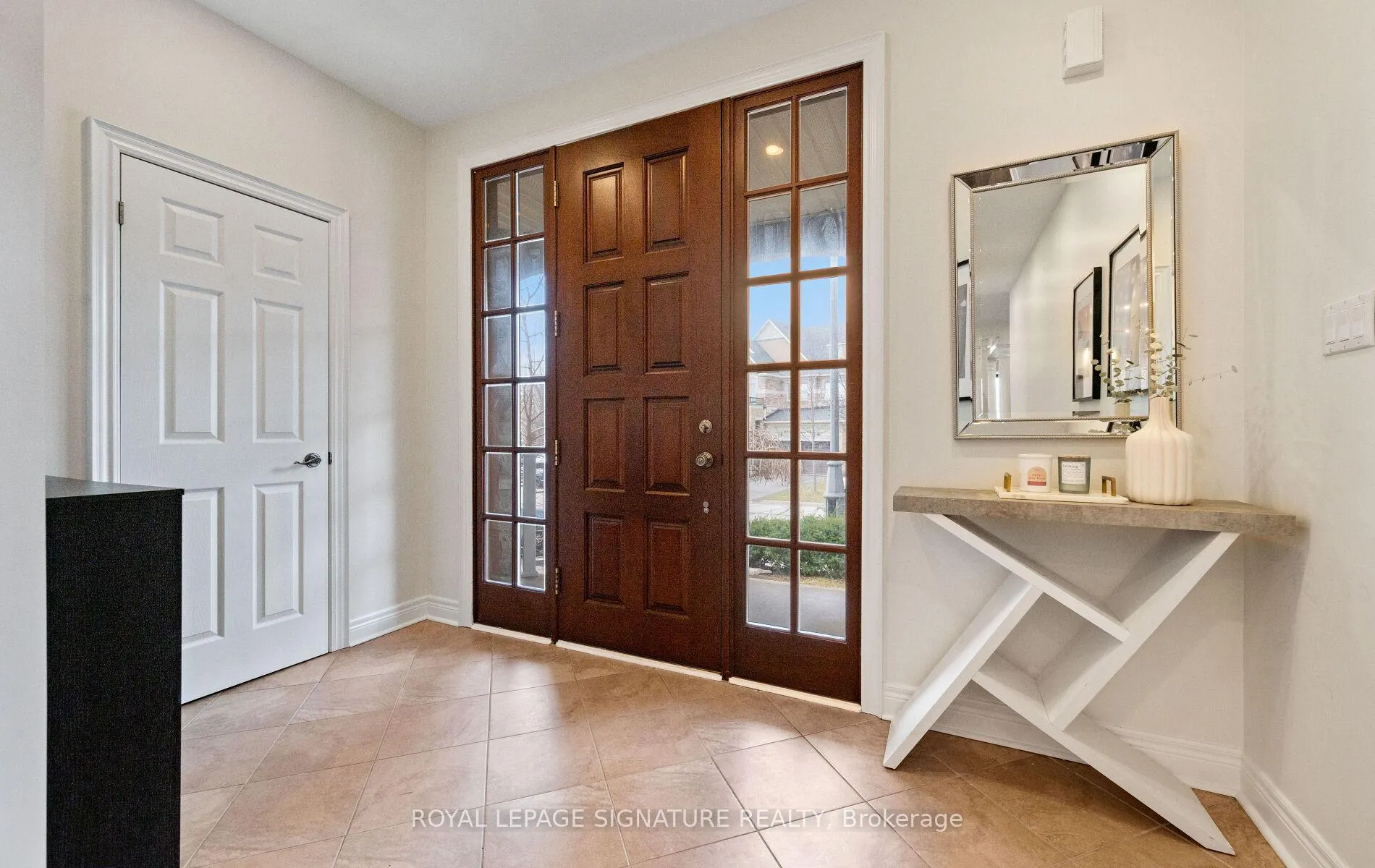 Photo 2 of 57 Sir Francesco Street, Vaughan, Patterson — HOMEH