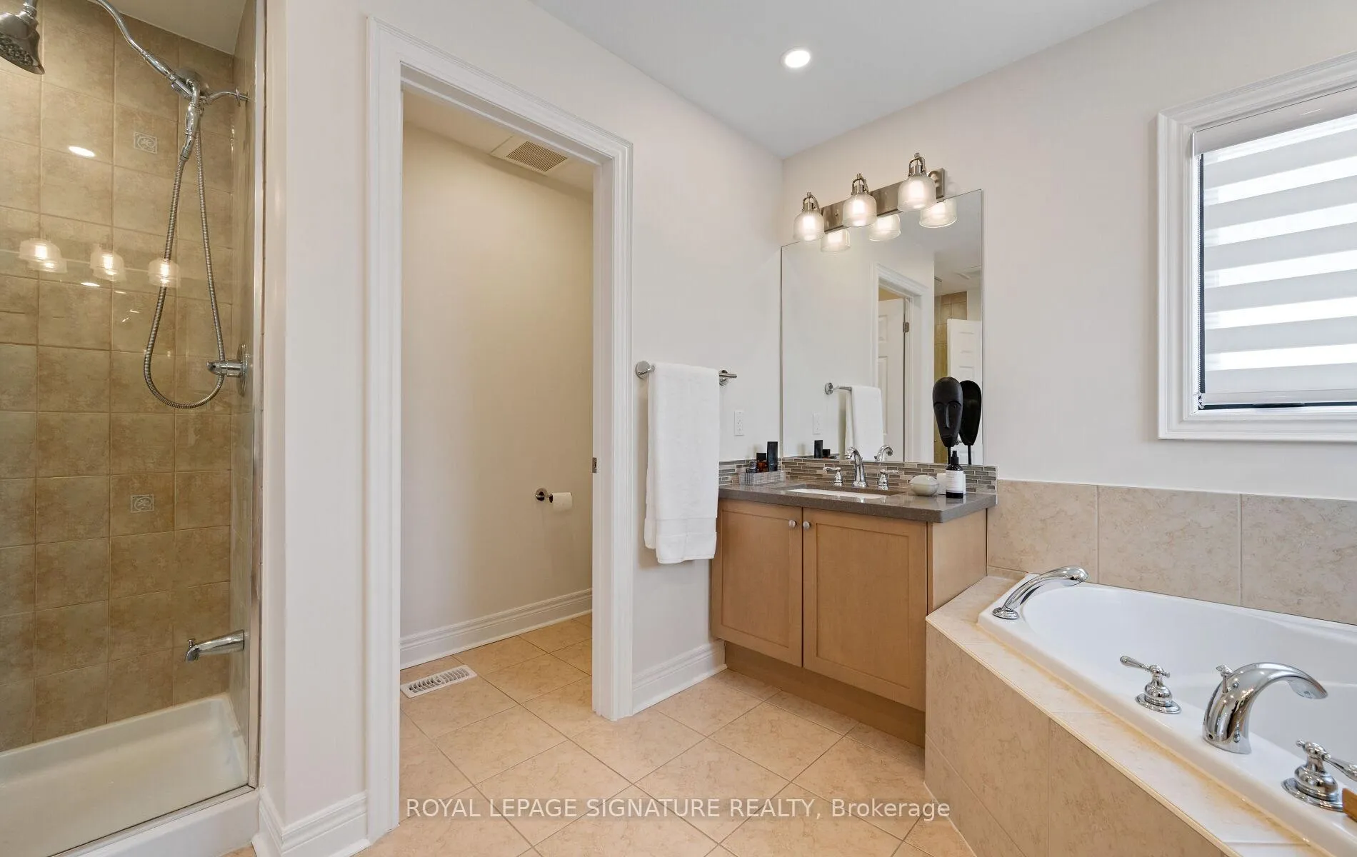 Photo 21 of 57 Sir Francesco Street, Vaughan, Patterson — HOMEH