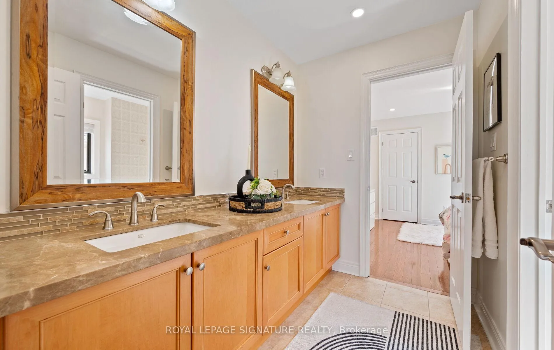 Photo 24 of 57 Sir Francesco Street, Vaughan, Patterson — HOMEH