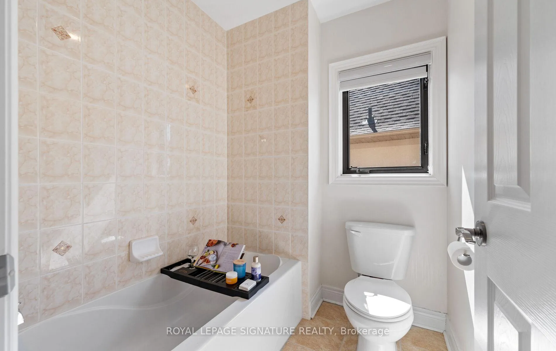 Photo 25 of 57 Sir Francesco Street, Vaughan, Patterson — HOMEH
