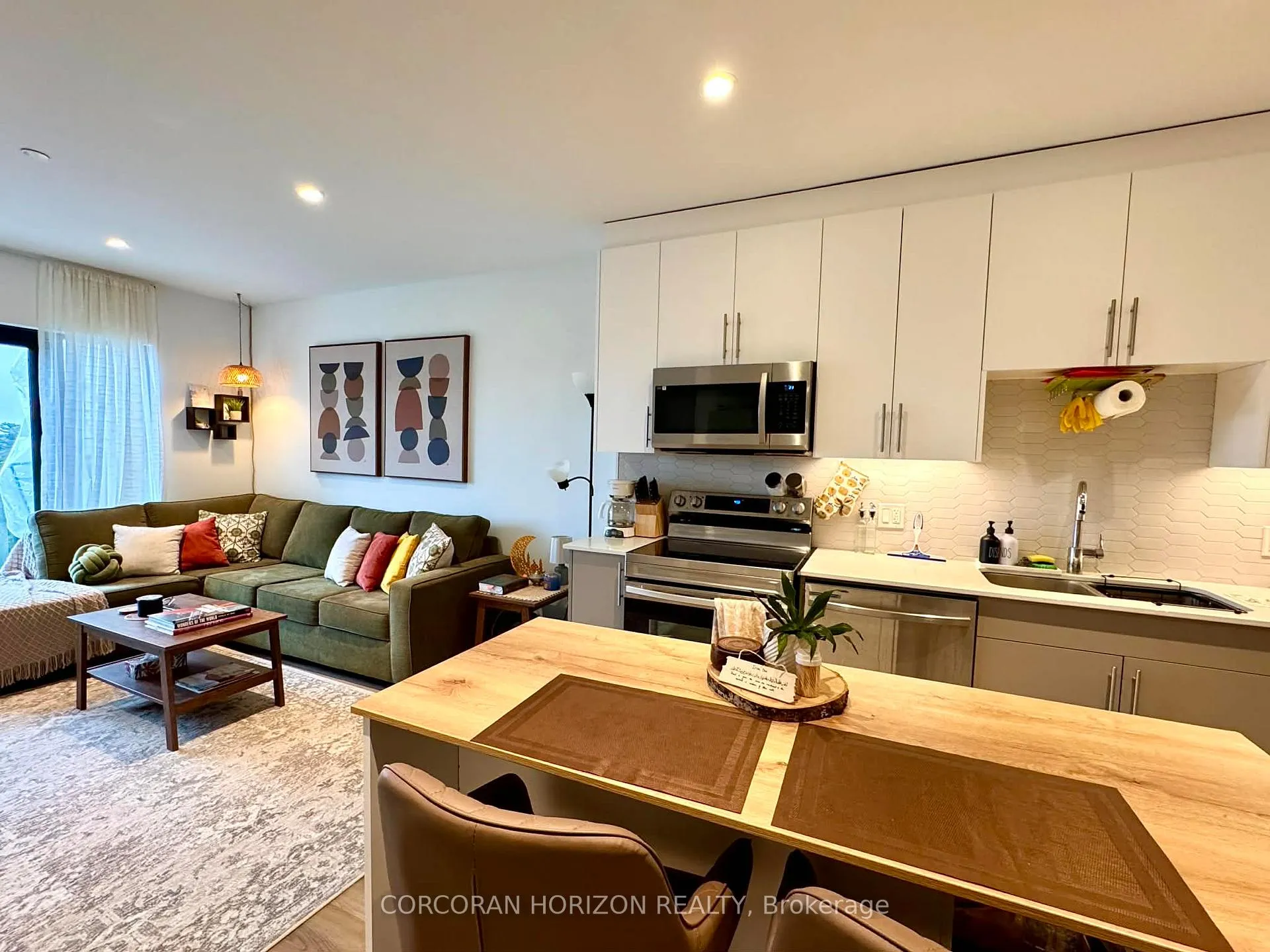 Photo 10 of Unit 821, 525 New Dundee Road, Kitchener — HOMEH