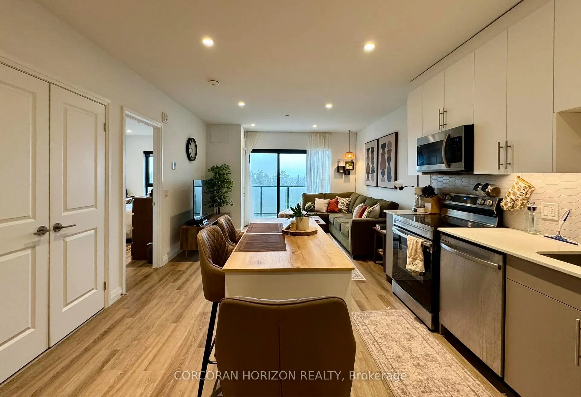Photo 11 of Unit 821, 525 New Dundee Road, Kitchener — HOMEH
