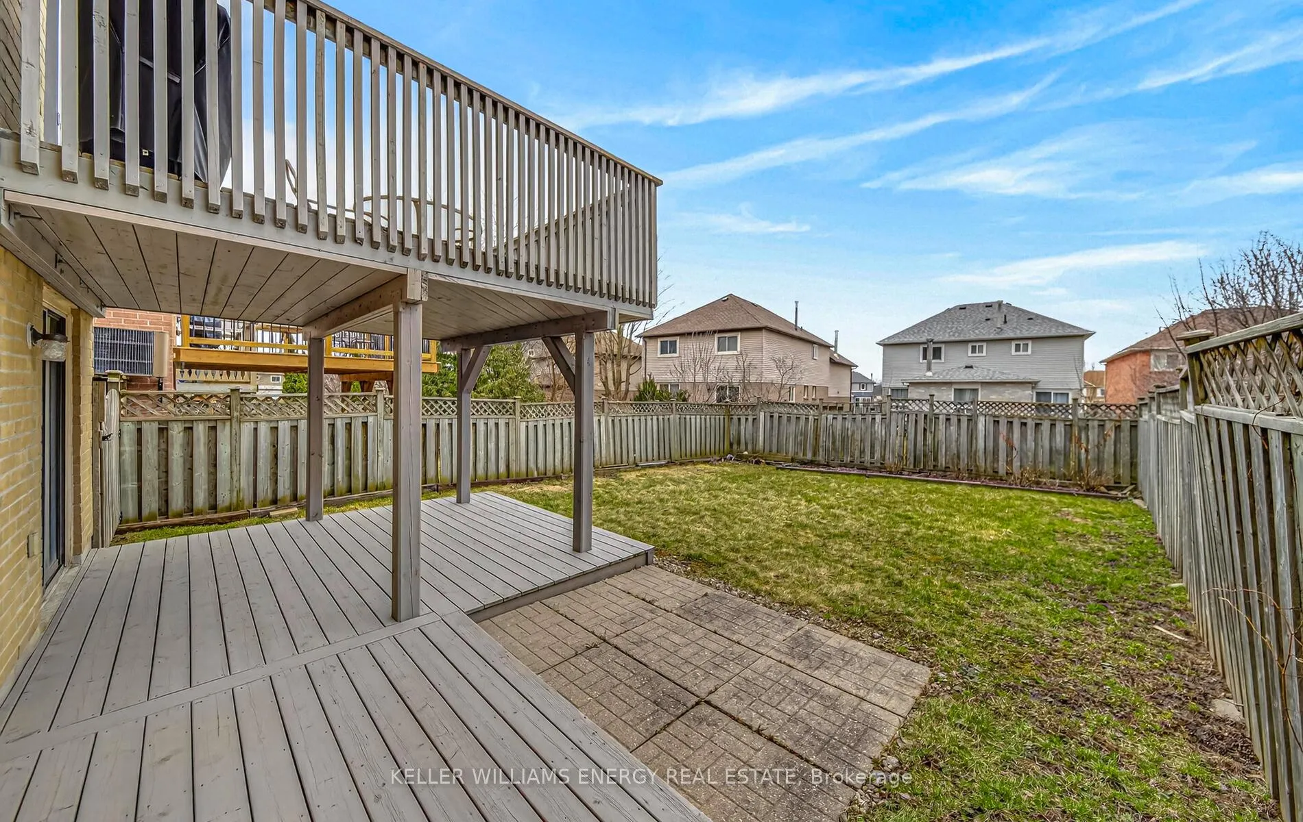 Photo 5 of 10 Ducatel Crescent, Ajax, Central — HOMEH