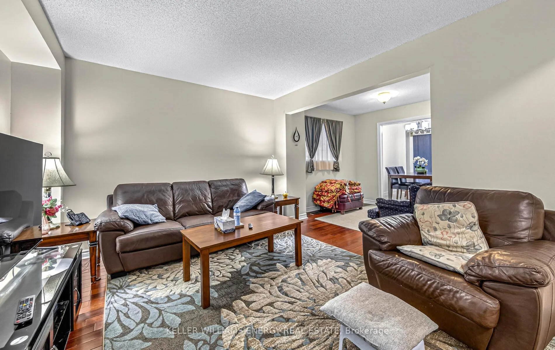 Photo 14 of 10 Ducatel Crescent, Ajax, Central — HOMEH