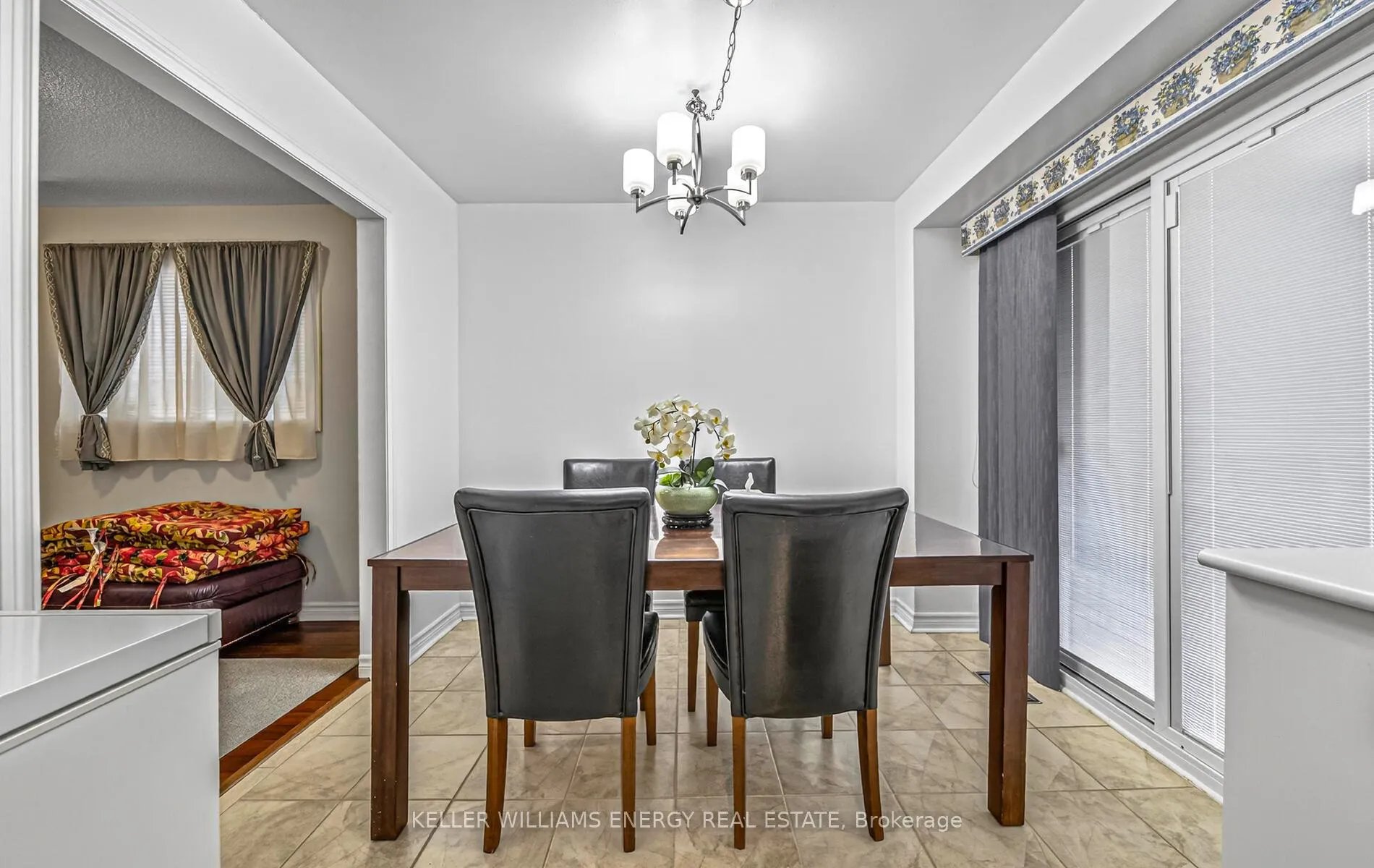 Photo 20 of 10 Ducatel Crescent, Ajax, Central — HOMEH