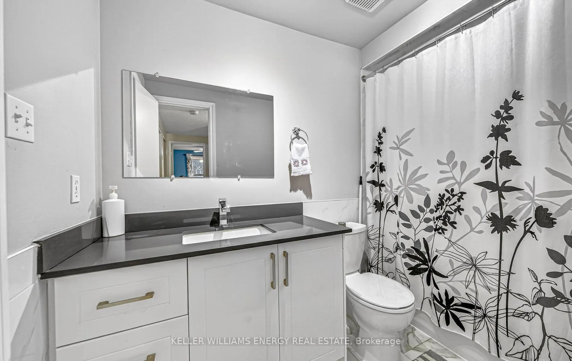 Photo 26 of 10 Ducatel Crescent, Ajax, Central — HOMEH