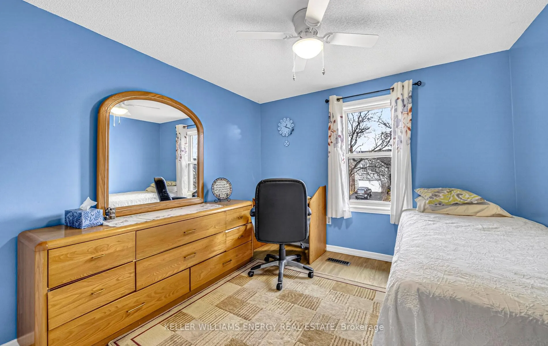 Photo 32 of 10 Ducatel Crescent, Ajax, Central — HOMEH