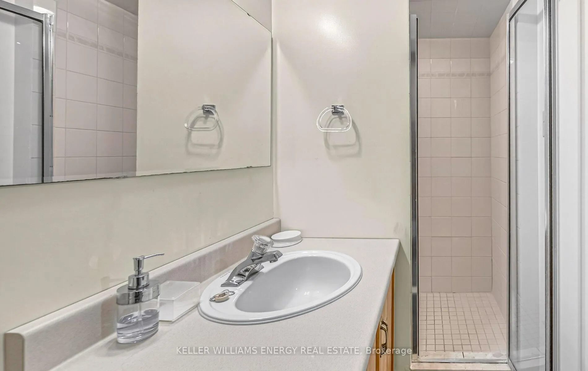 Photo 35 of 10 Ducatel Crescent, Ajax, Central — HOMEH