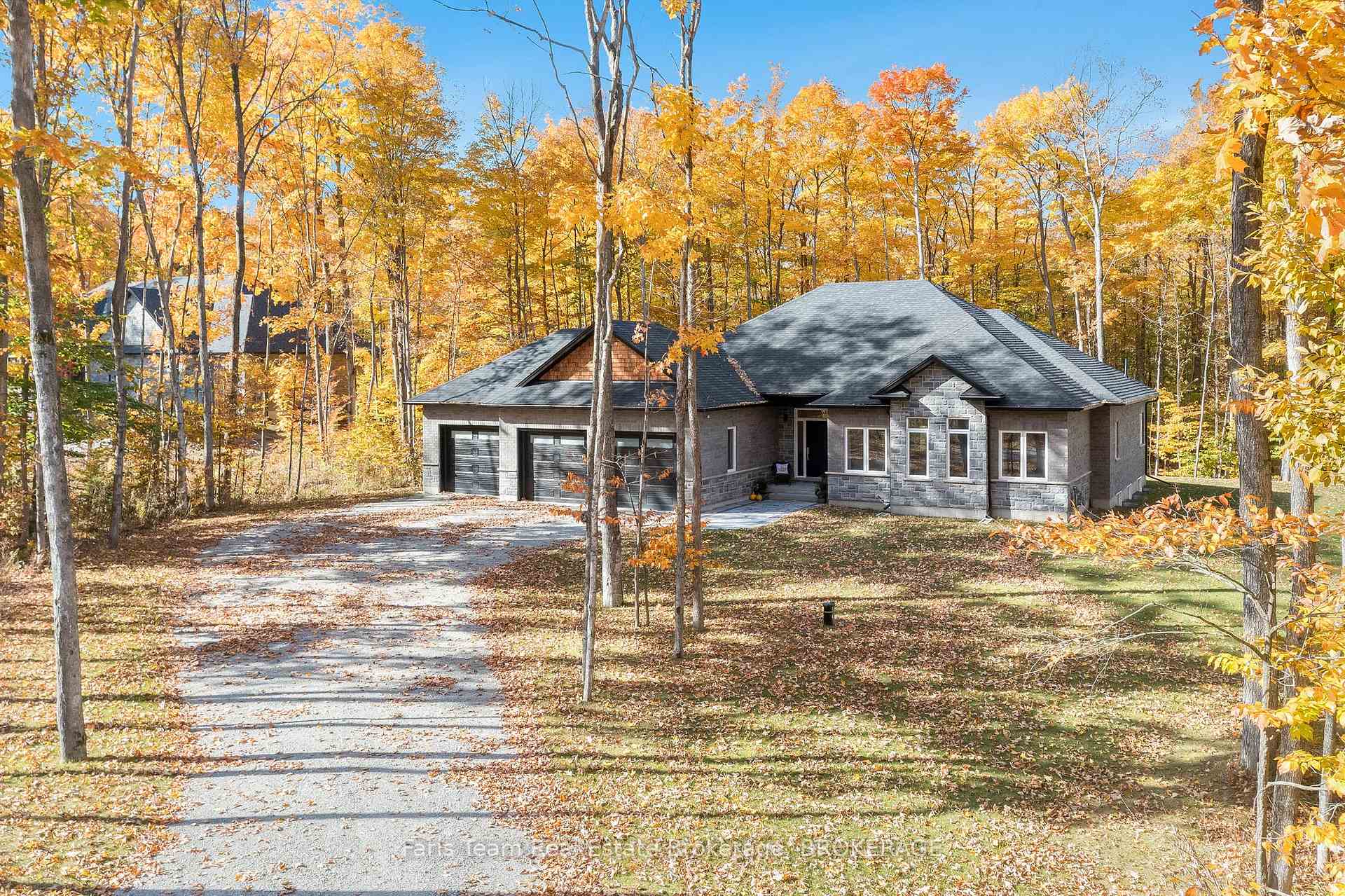 Photo 2 of 14 Glenn Howard Court, Tiny, Rural Tiny — HOMEH