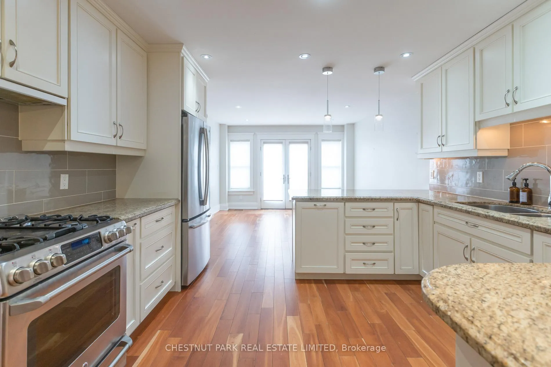 Photo 12 of 9 Forsyth Road, Toronto, Mount Pleasant East — HOMEH