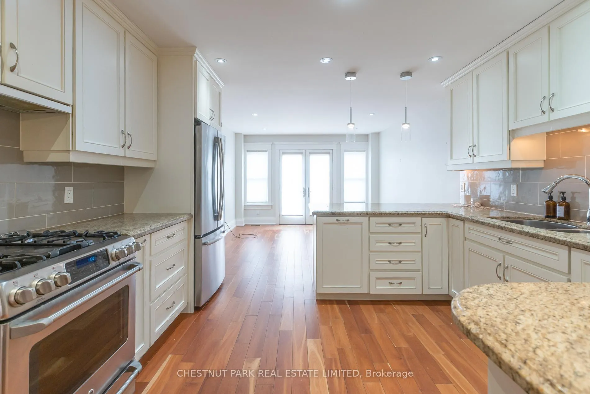 Photo 13 of 9 Forsyth Road, Toronto, Mount Pleasant East — HOMEH