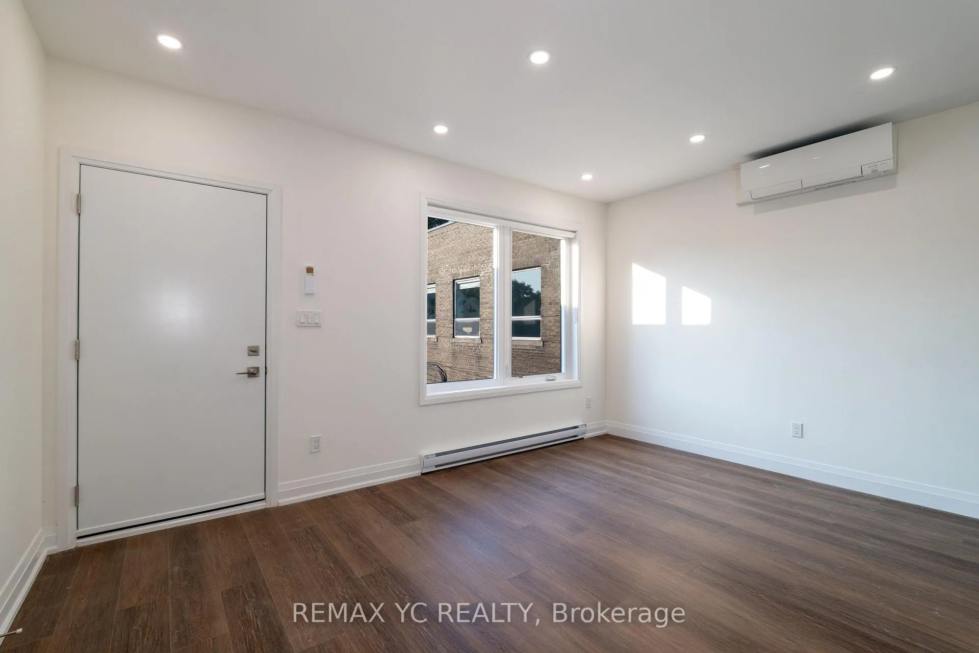 Photo 3 of Unit 2S, 673 Danforth Avenue, Toronto, Blake-Jones — HOMEH