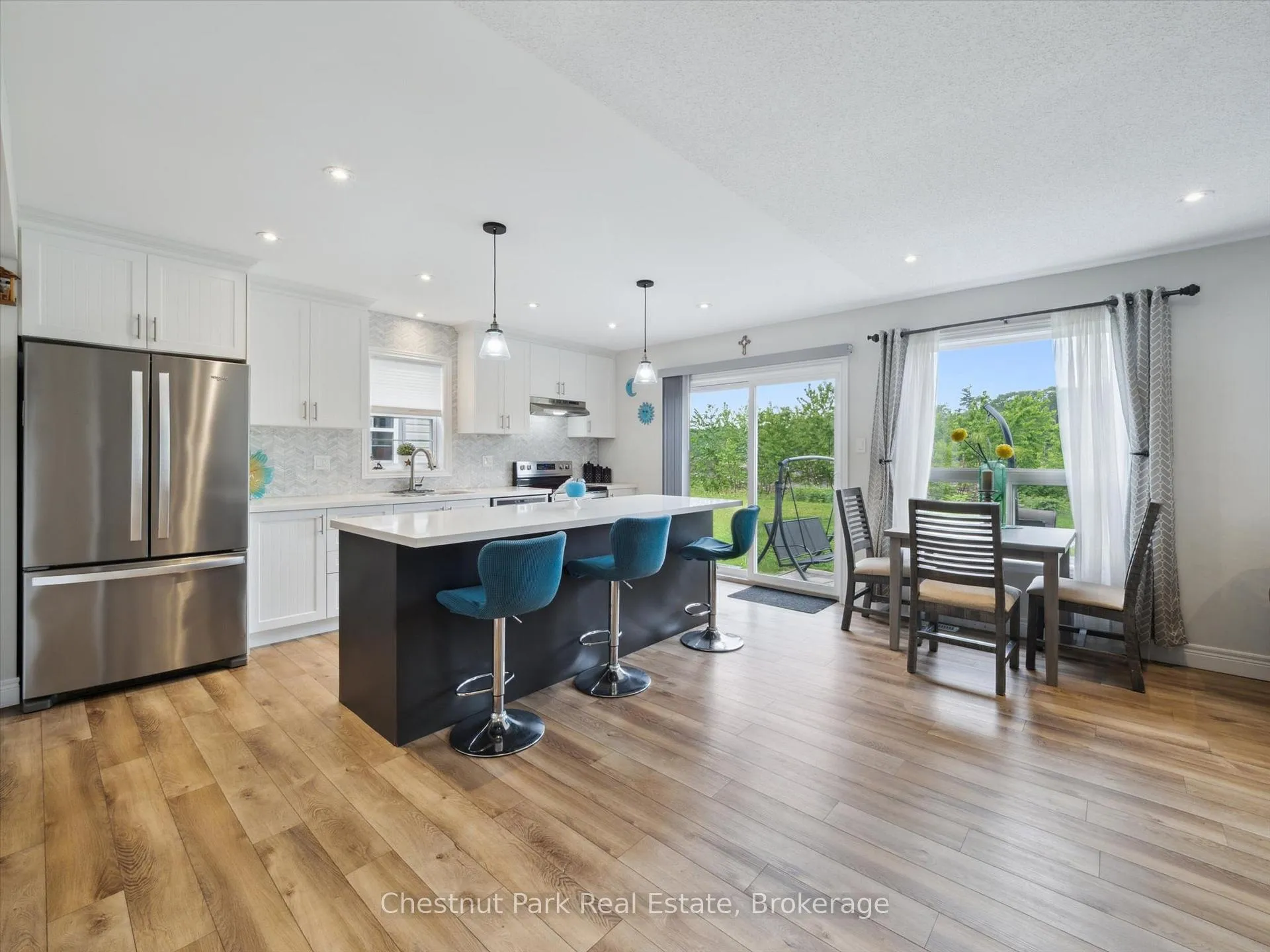 Photo 7 of 245 Wild Rose Drive, Gravenhurst, Muskoka (S) — HOMEH