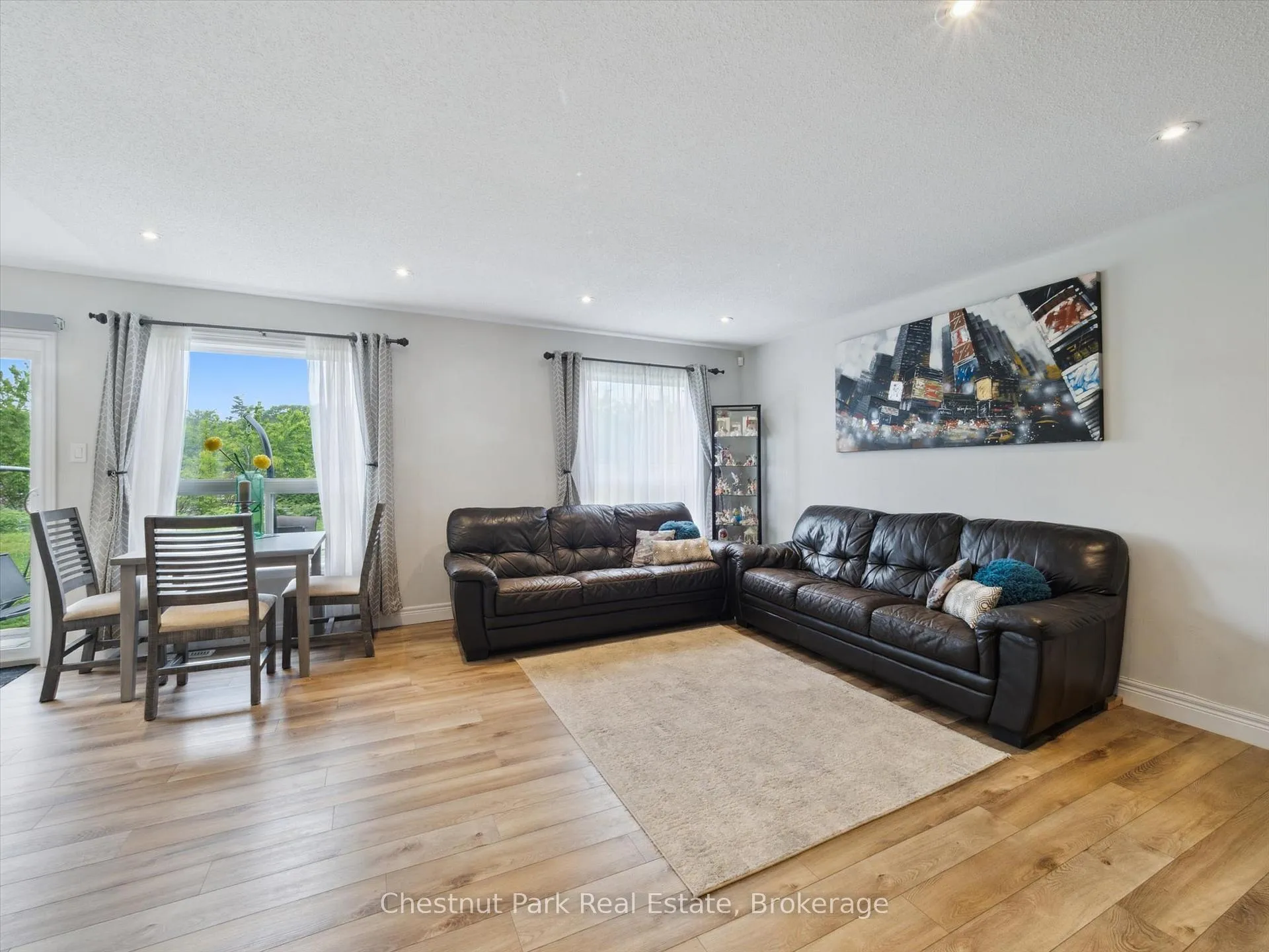 Photo 8 of 245 Wild Rose Drive, Gravenhurst, Muskoka (S) — HOMEH