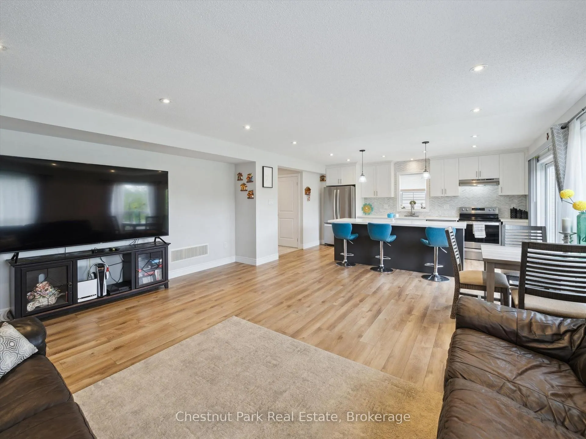 Photo 10 of 245 Wild Rose Drive, Gravenhurst, Muskoka (S) — HOMEH