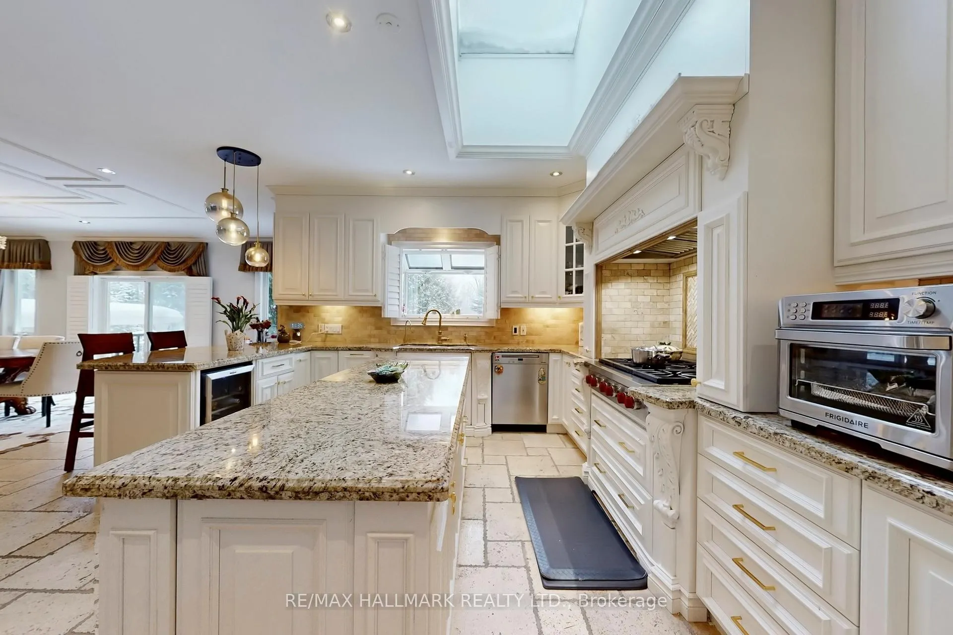 Photo 7 of 14 Robert Gray Road, Whitchurch-Stouffville, Ballantrae — HOMEH