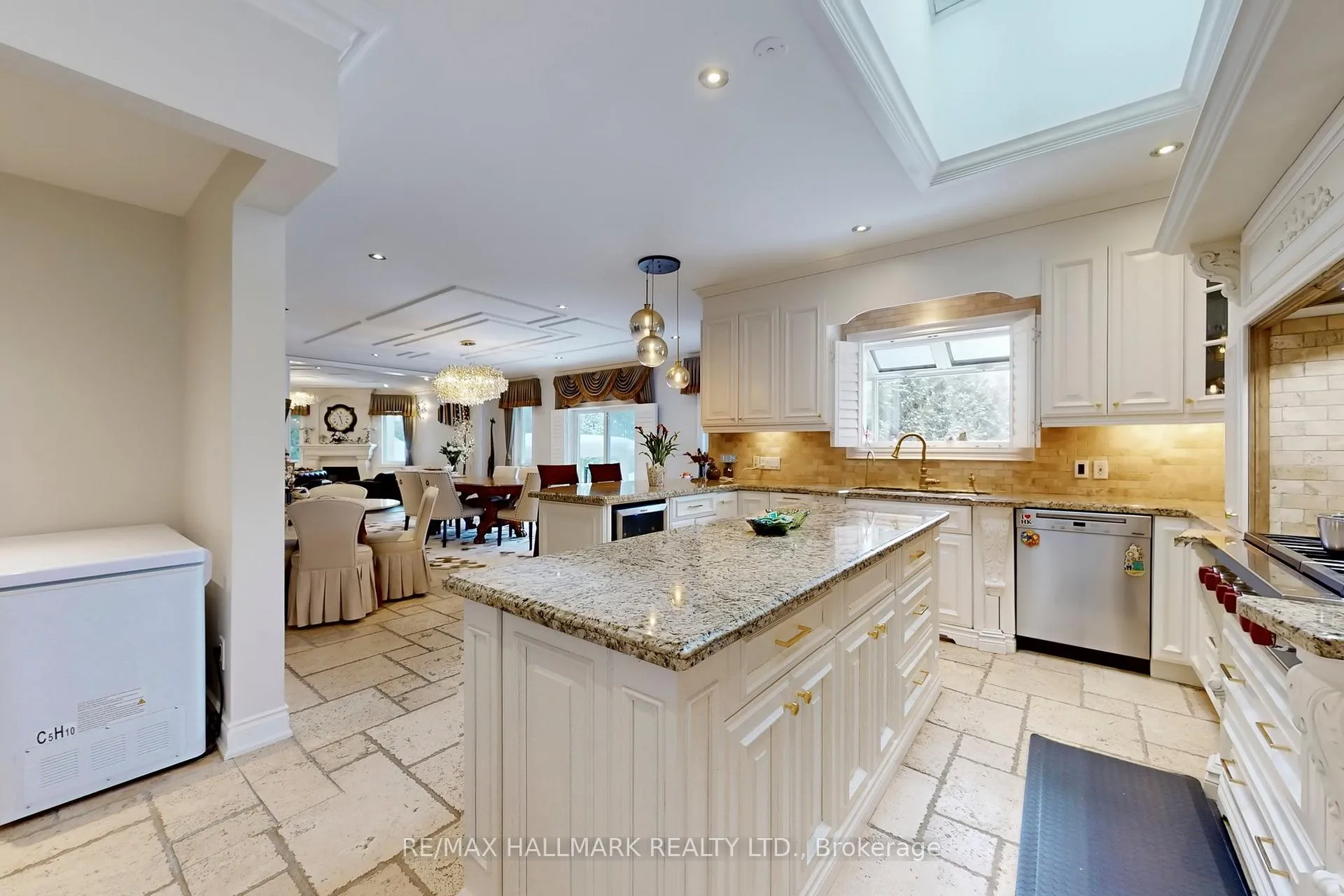 Photo 8 of 14 Robert Gray Road, Whitchurch-Stouffville, Ballantrae — HOMEH