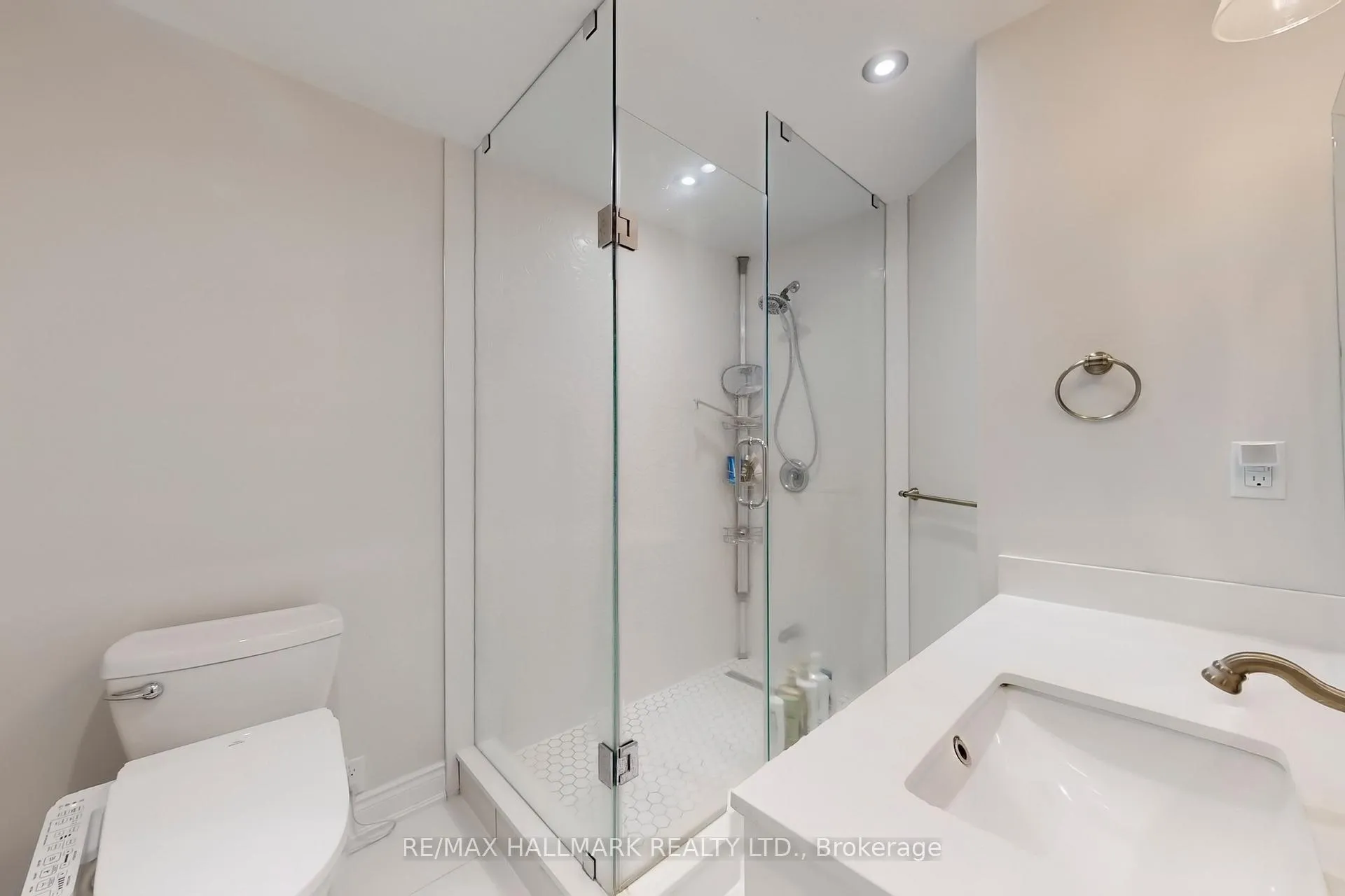 Photo 21 of 14 Robert Gray Road, Whitchurch-Stouffville, Ballantrae — HOMEH