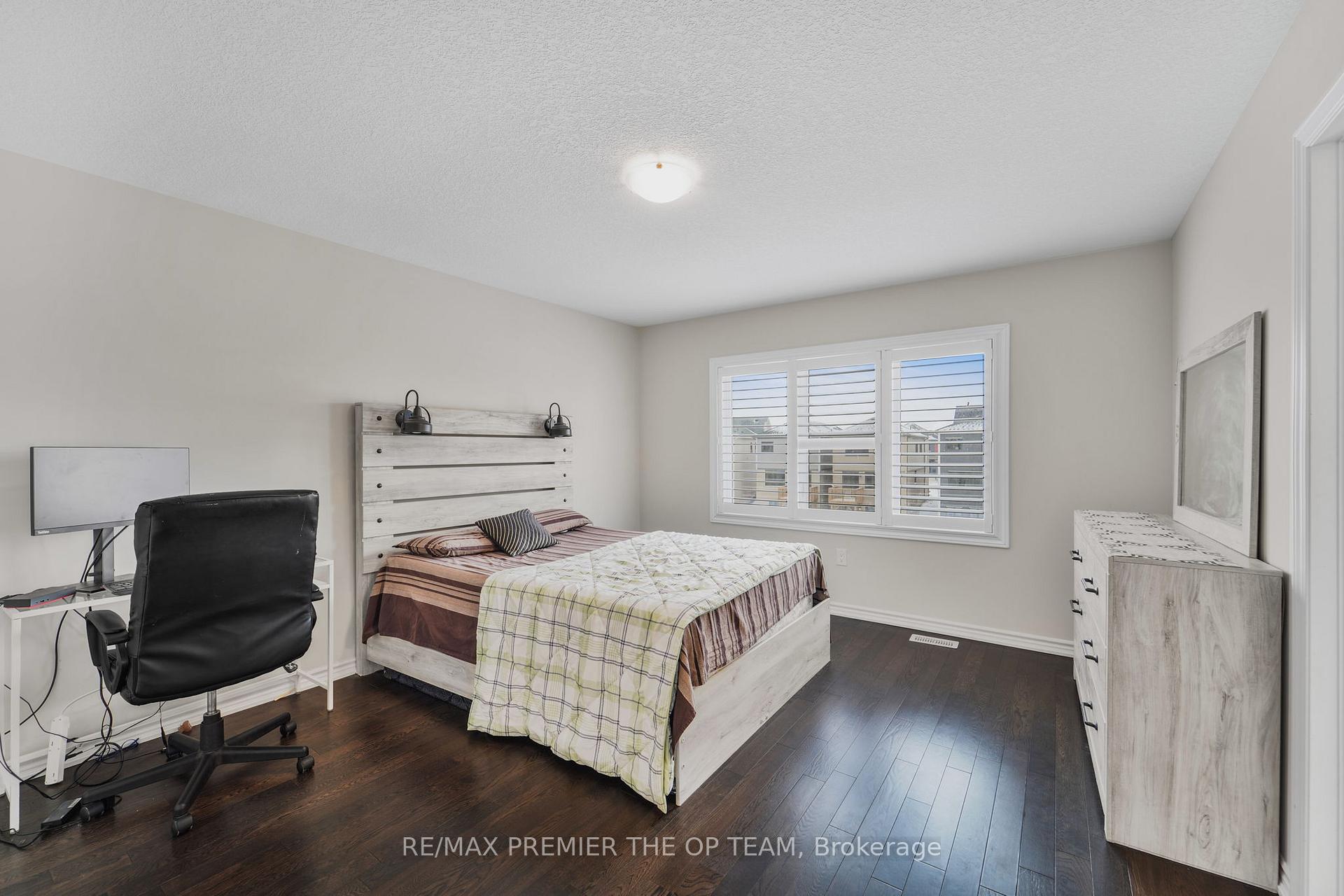 Photo 18 of 115 Vanilla Trail, Thorold, Rolling Meadows — HOMEH