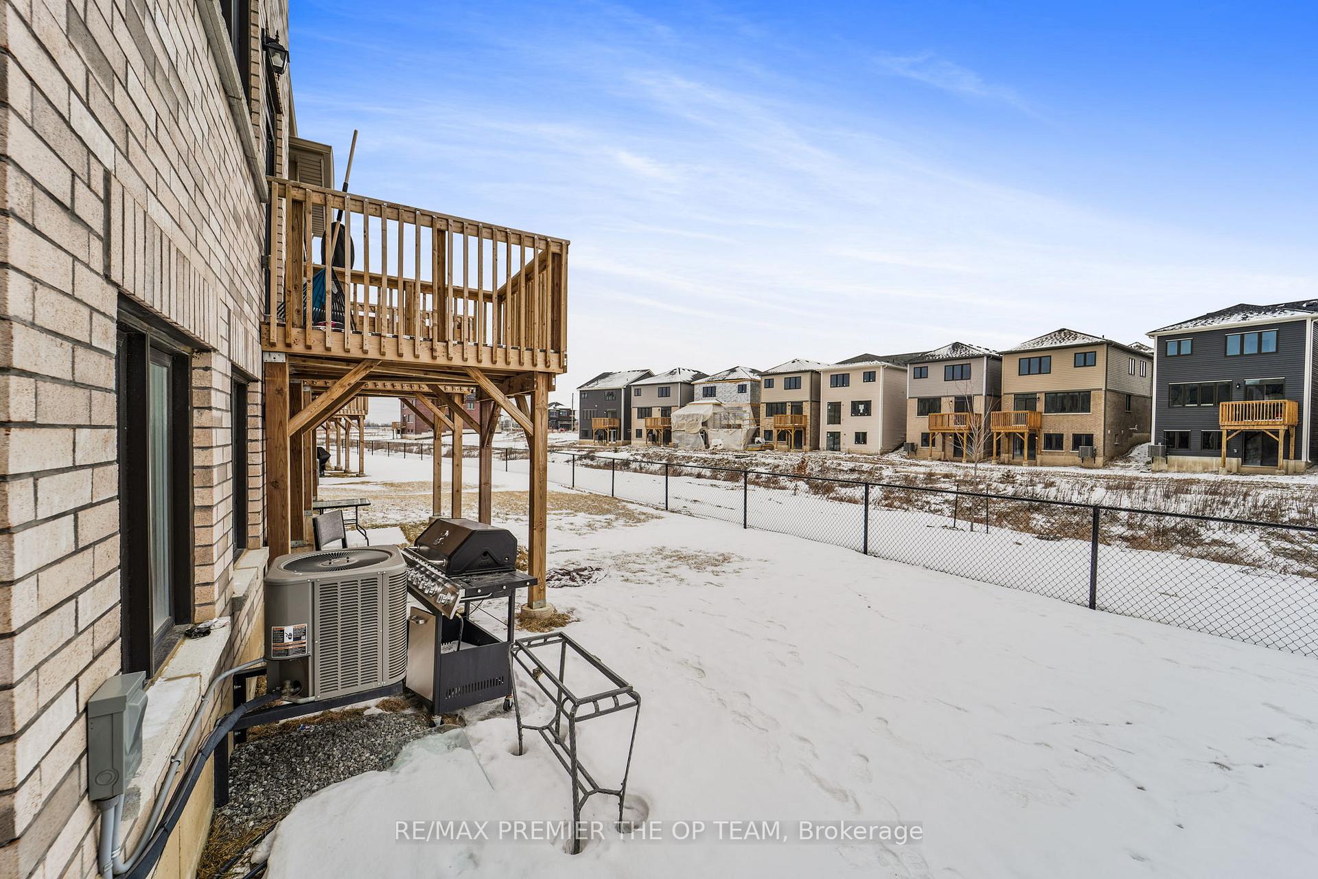 Photo 38 of 115 Vanilla Trail, Thorold, Rolling Meadows — HOMEH