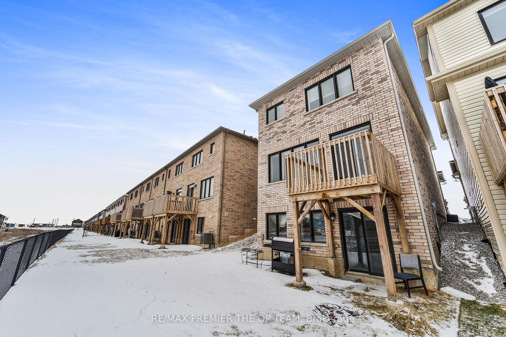 Photo 39 of 115 Vanilla Trail, Thorold, Rolling Meadows — HOMEH