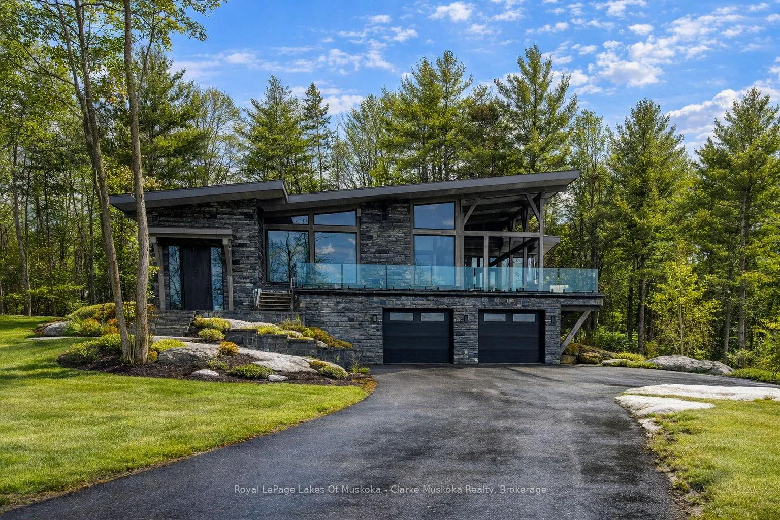 Photo 1 of 1210 Falkenburg Road, Bracebridge, Monck (Bracebridge) — HOMEH