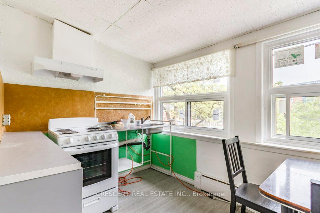 Photo 8 of Unit 1, 390 College Street, Toronto, University — HOMEH