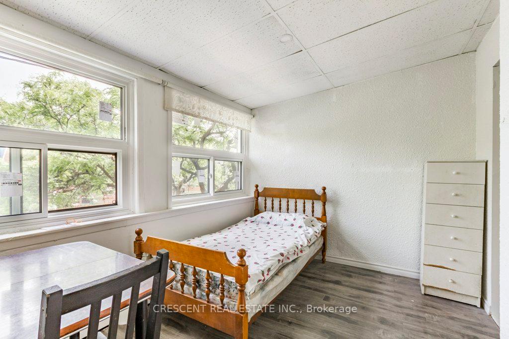Photo 9 of Unit 1, 390 College Street, Toronto, University — HOMEH
