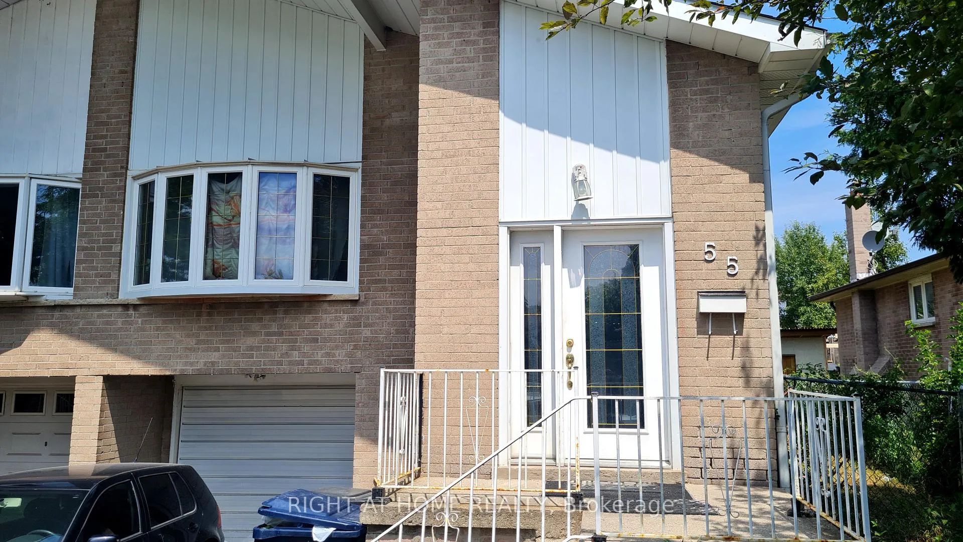 Front of Unit RM D, 55 Littleleaf Drive