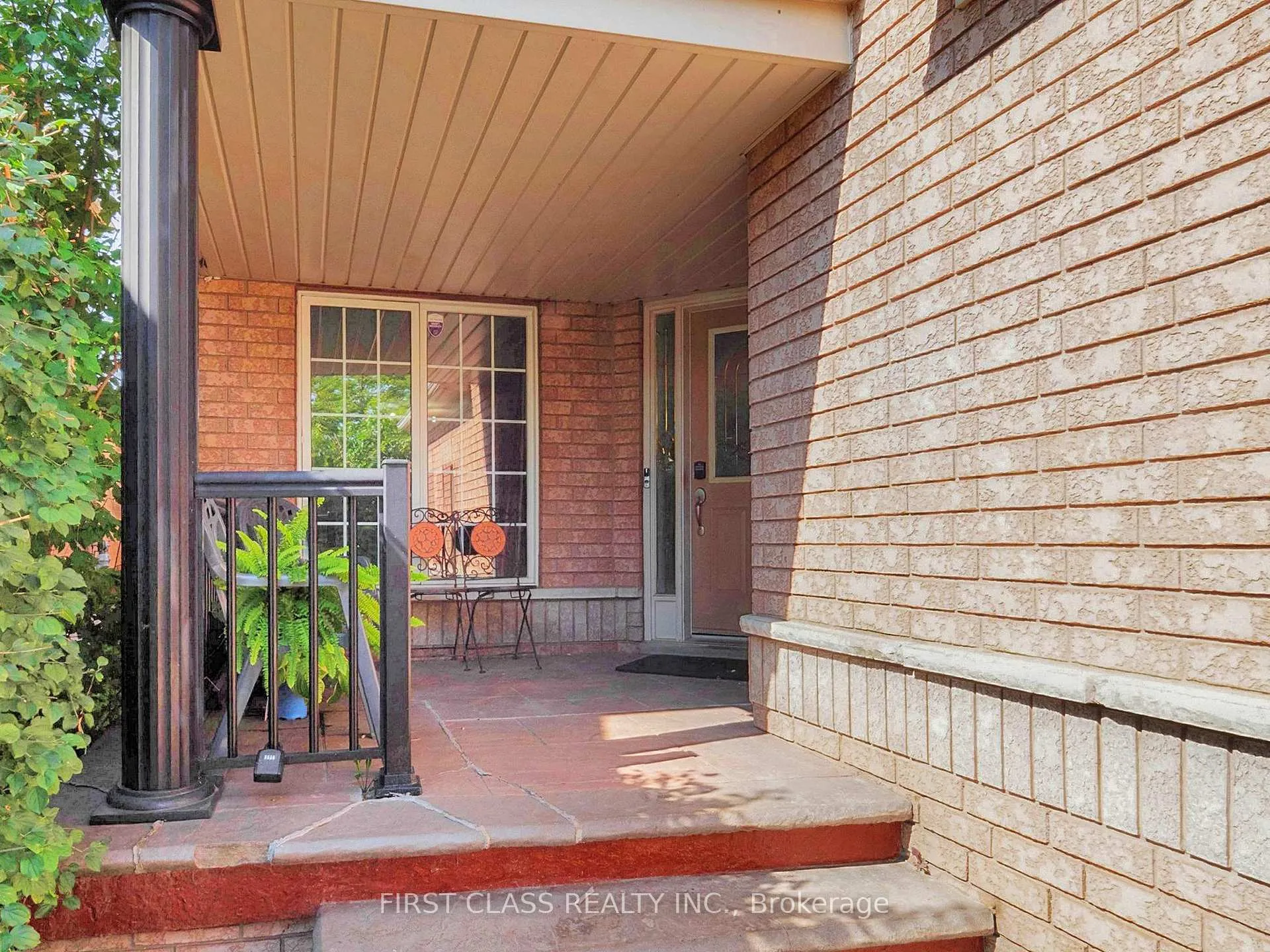 Photo 3 of 73 Porchlight Road, Brampton, Fletcher's Creek Village — HOMEH