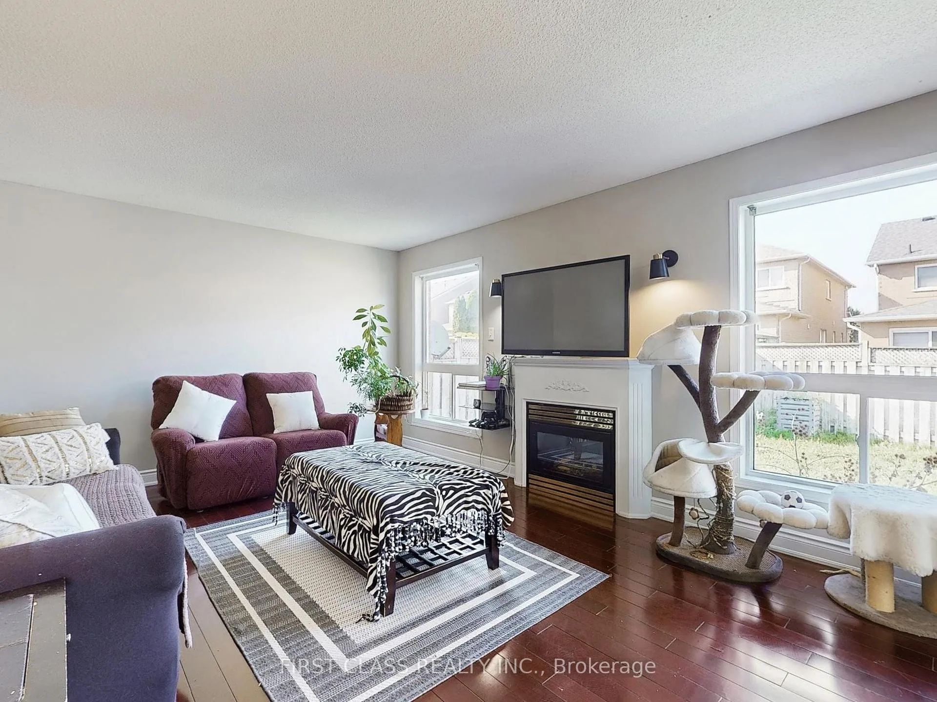 Photo 5 of 73 Porchlight Road, Brampton, Fletcher's Creek Village — HOMEH