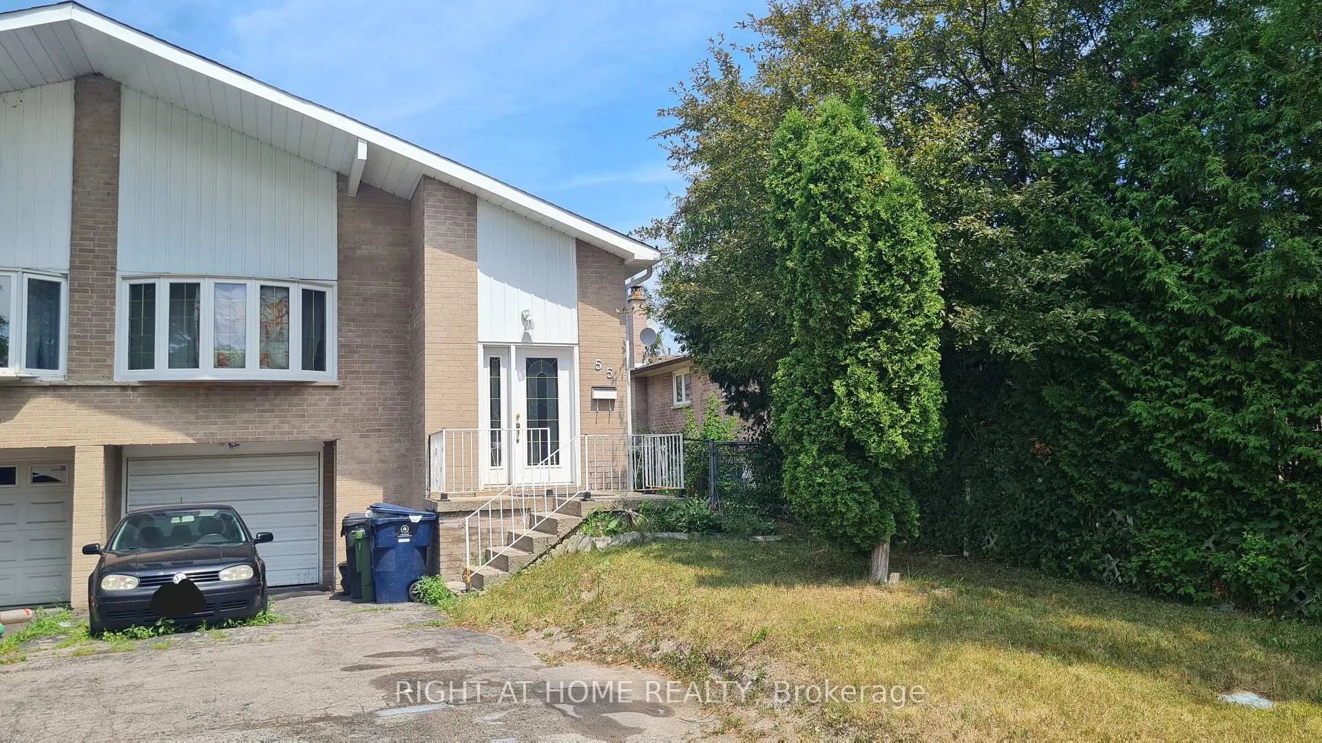 Front of Unit RM C, 55 Littleleaf Drive