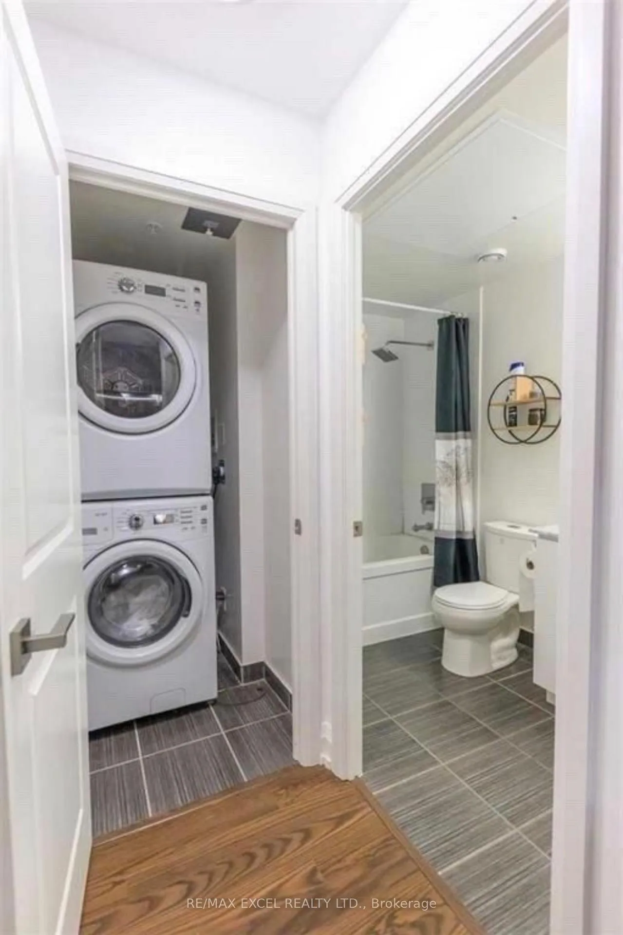 Photo 5 of Unit 1011, 7171 Yonge Street, Markham, Thornhill — HOMEH