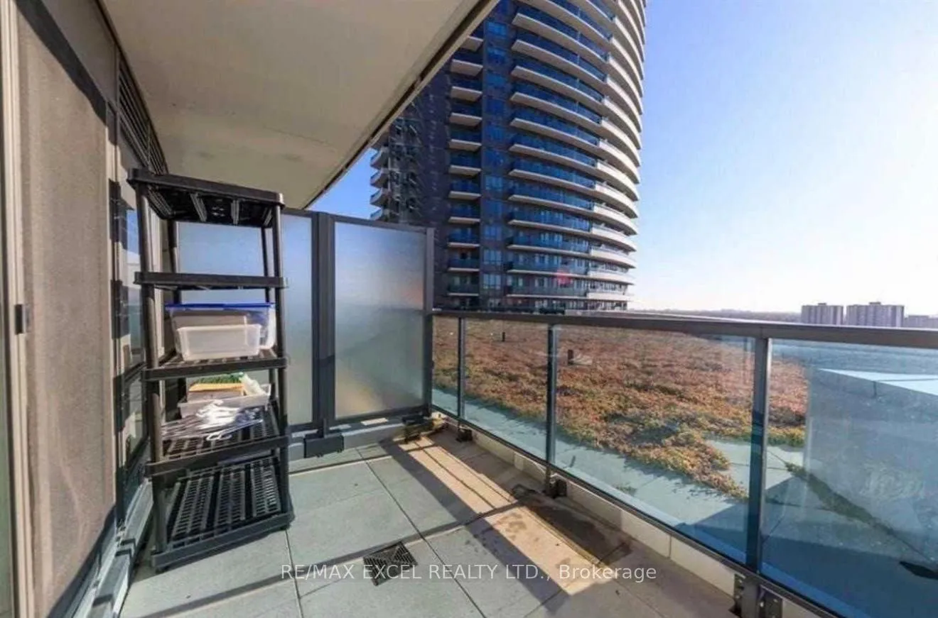 Photo 6 of Unit 1011, 7171 Yonge Street, Markham, Thornhill — HOMEH