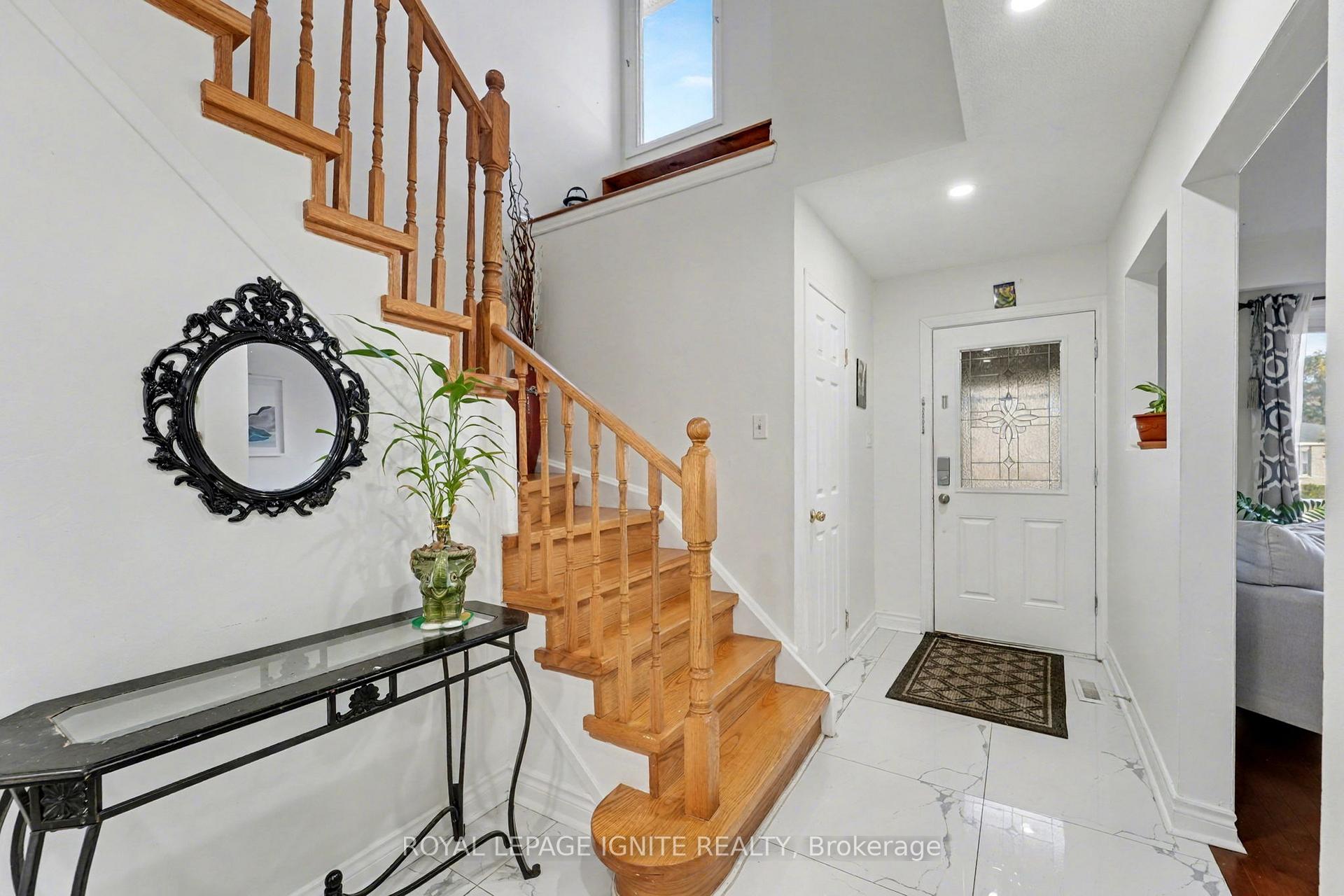 Photo 4 of 20 John Stoner Drive, Scarborough, Malvern — HOMEH