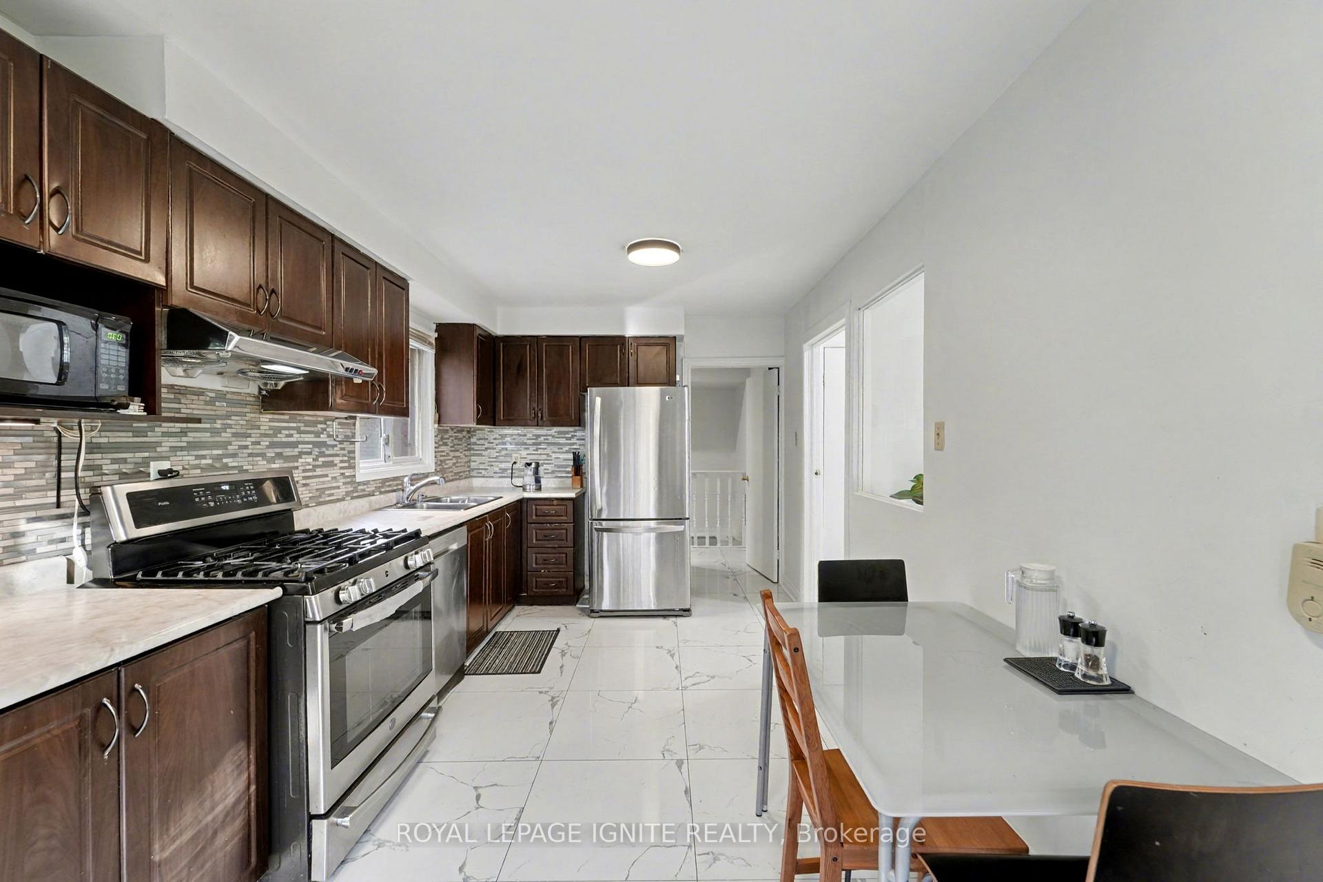 Photo 12 of 20 John Stoner Drive, Scarborough, Malvern — HOMEH